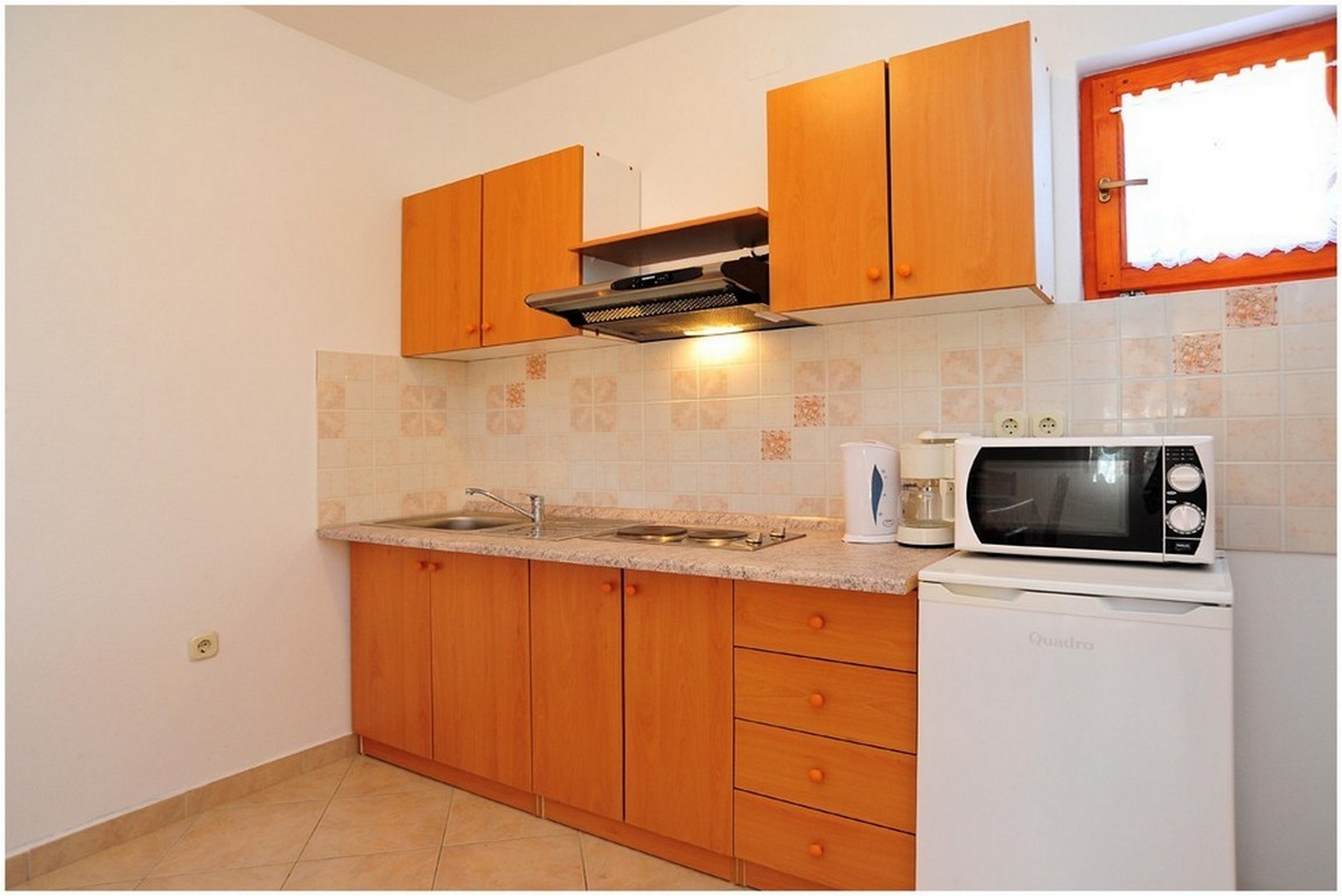 Two bedroom apartment with terrace Vir - Lozice, Vir  A-b
