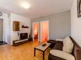Obývací pokoj Vir, Obývací pokoj v ubytování typu apartment, s klimatizací a WiFi.