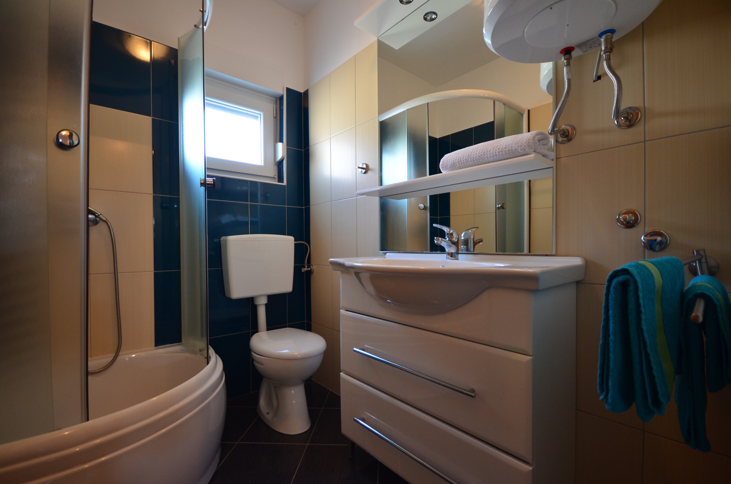 One bedroom apartment with terrace Vir - Kozjak, Vir  A-a