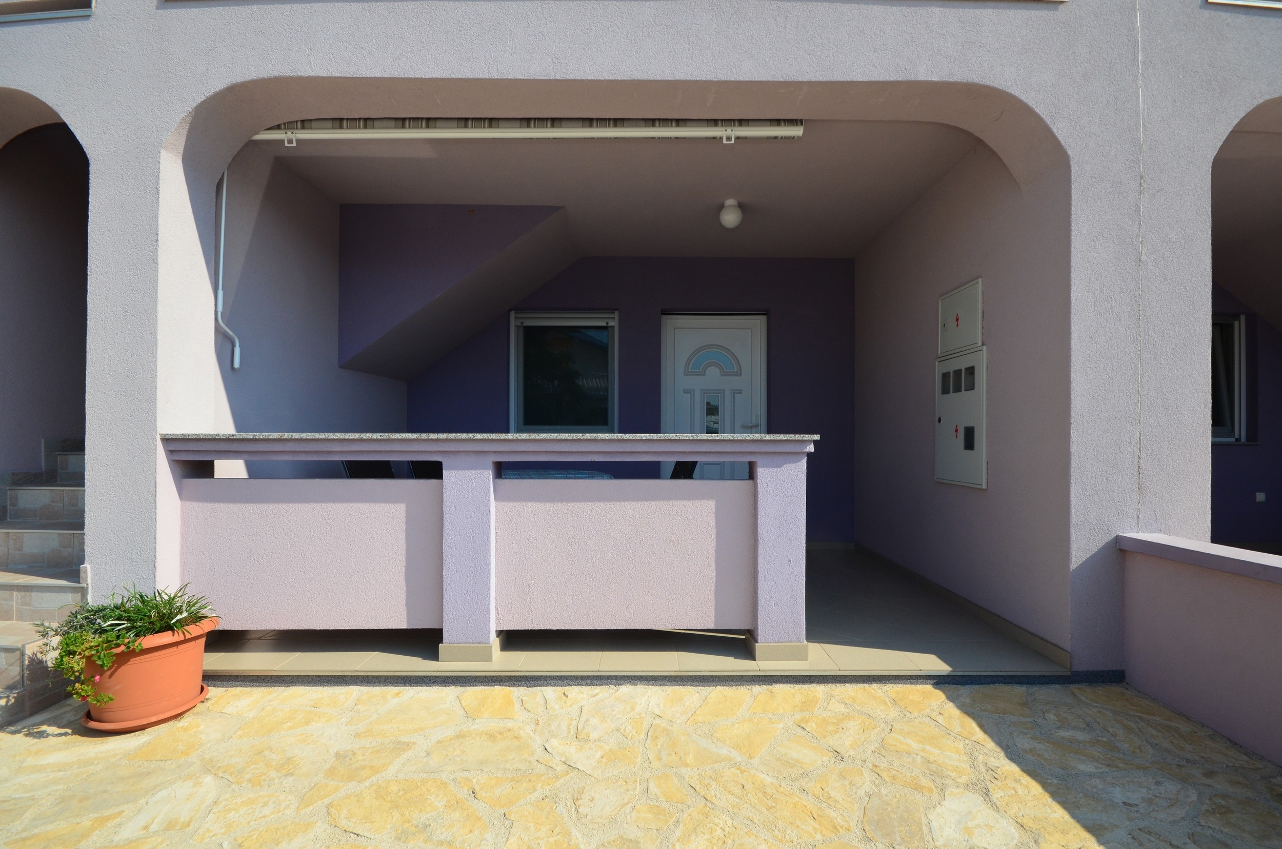 One bedroom apartment with terrace Vir - Kozjak, Vir  A-a