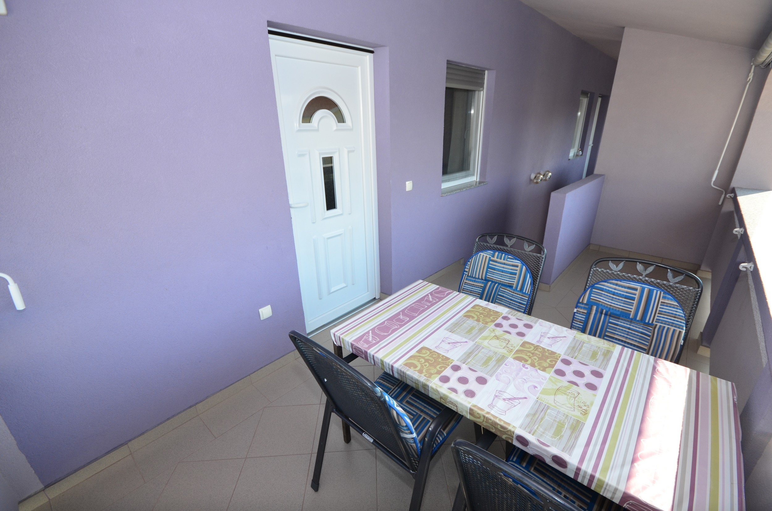 Two bedroom apartment with balcony Vir - Kozjak, Vir  A-c