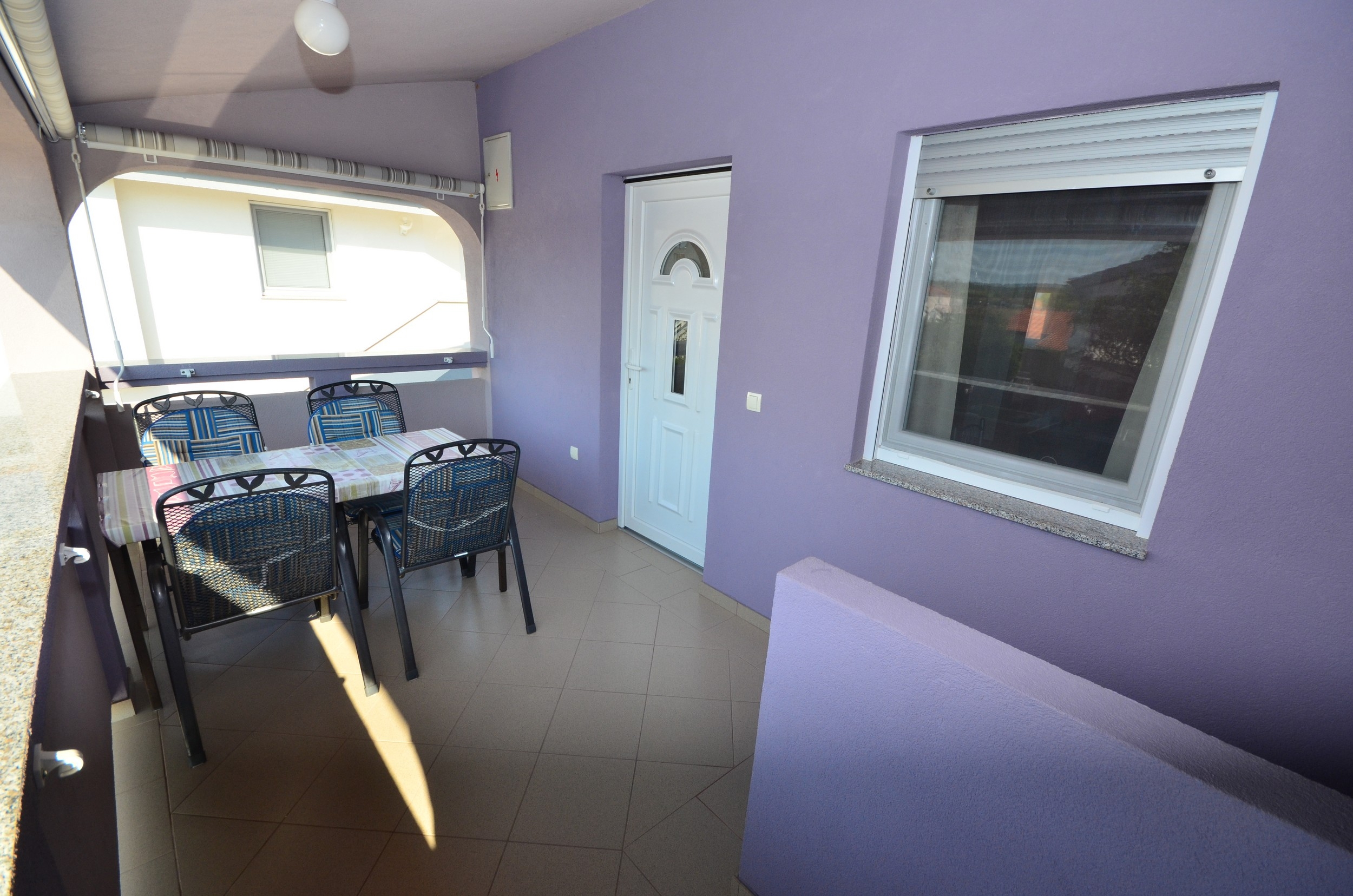 Two bedroom apartment with balcony Vir - Kozjak, Vir  A-c