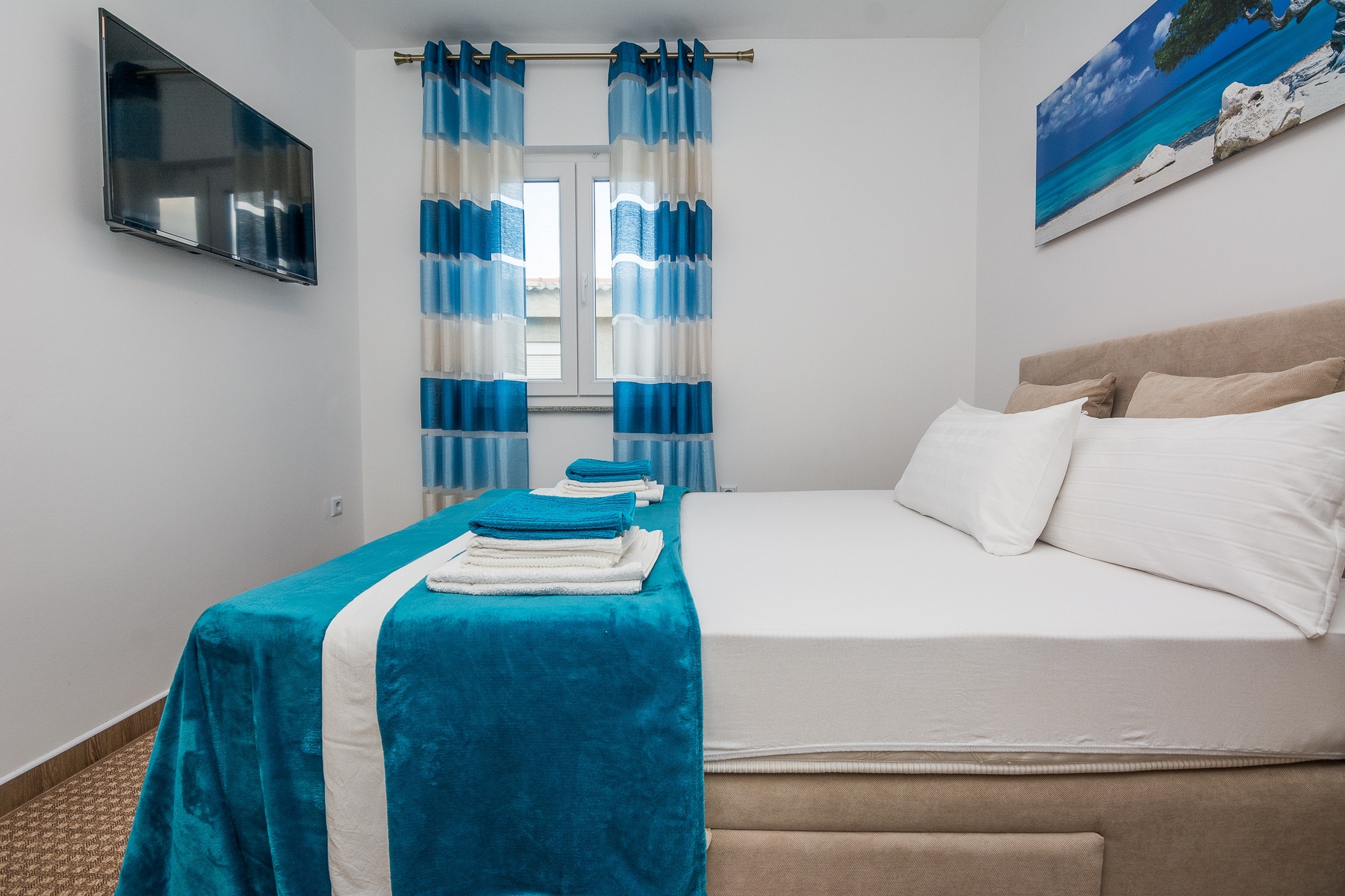 One bedroom apartment with terrace Vir  A-a