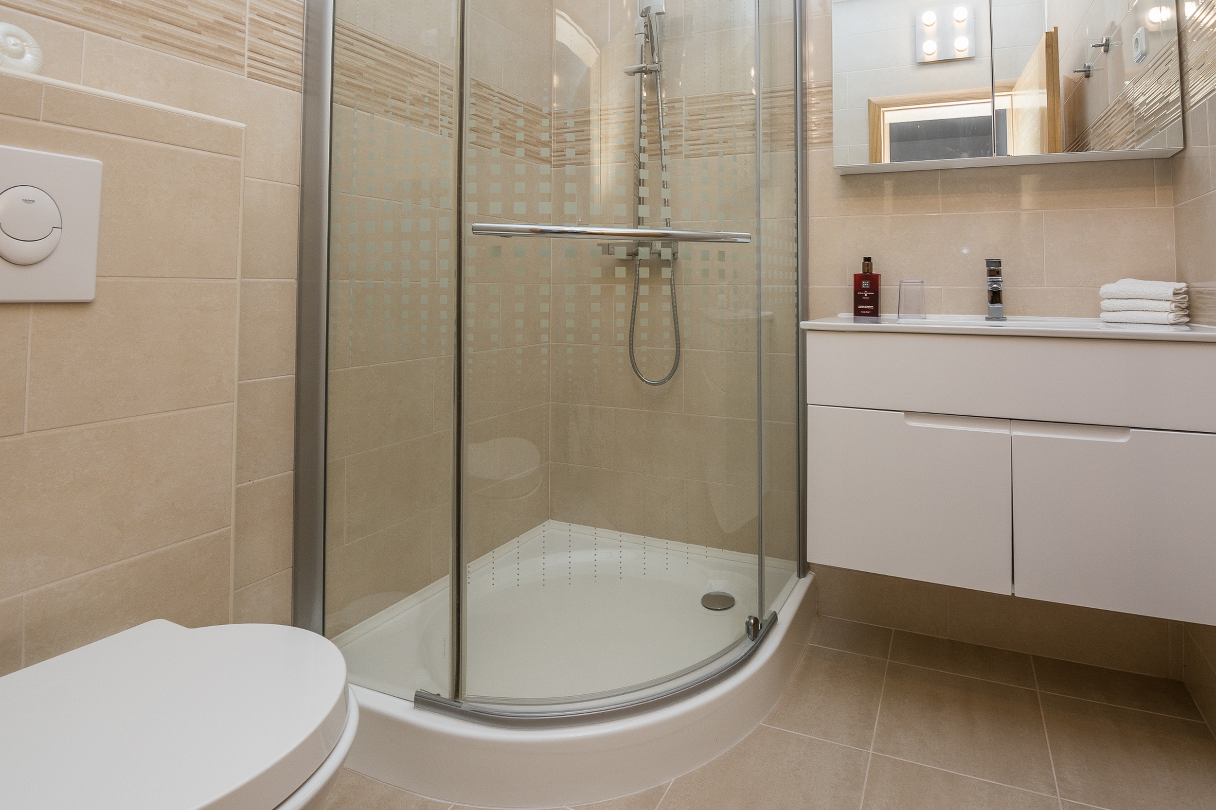 One bedroom apartment with terrace Vir  A-b