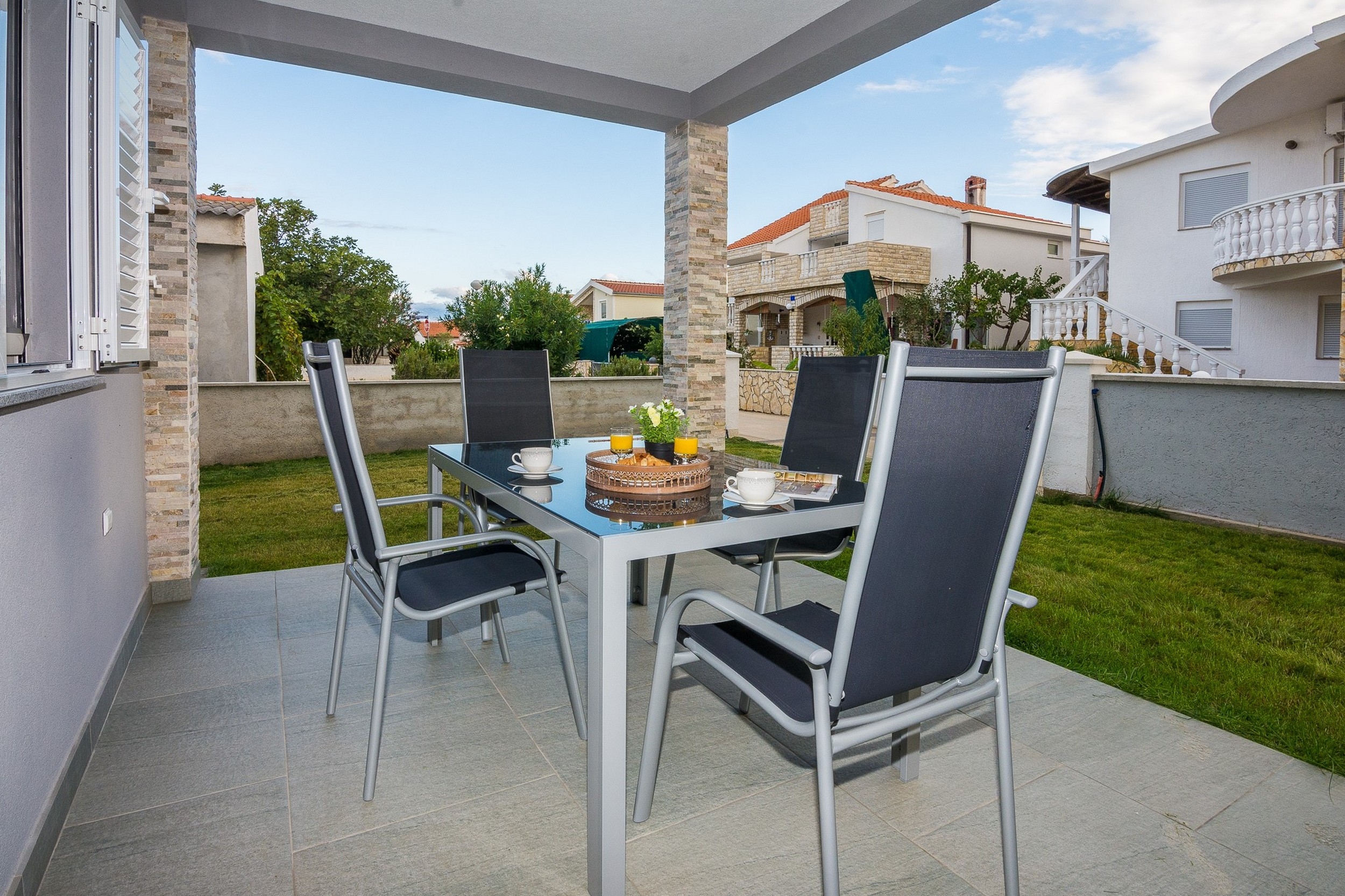 One bedroom apartment with terrace Vir  A-b