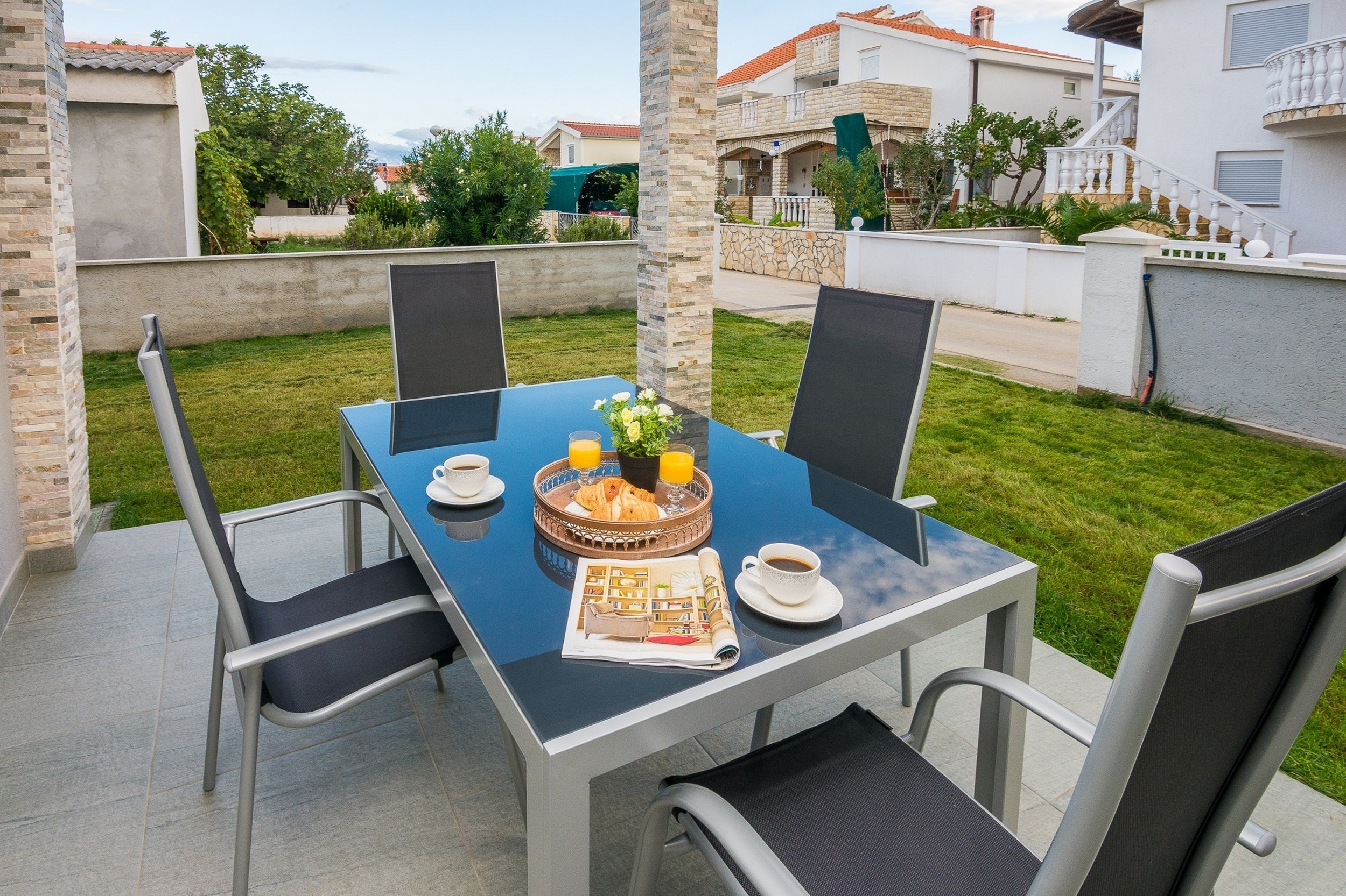 One bedroom apartment with terrace Vir  A-b