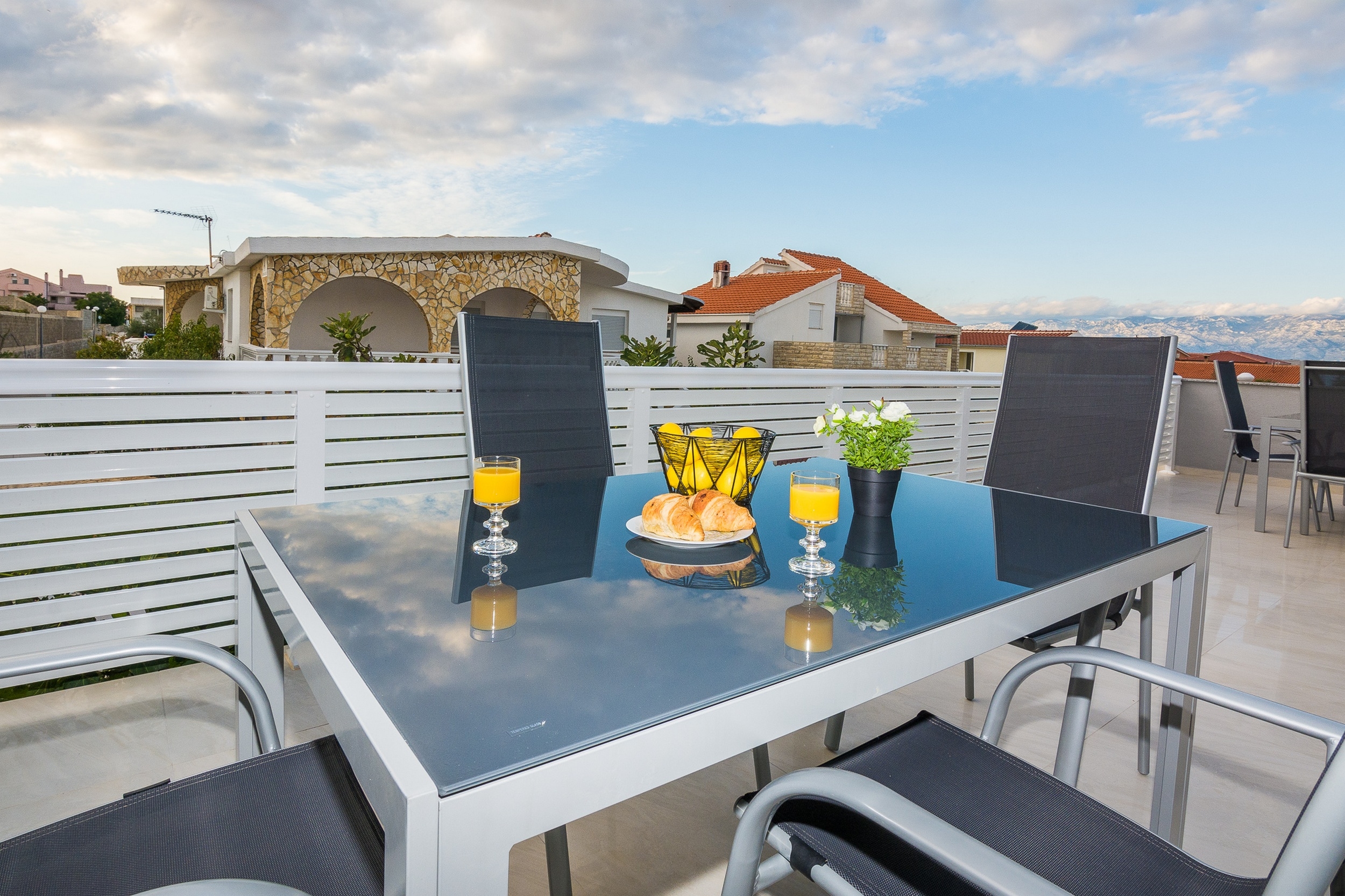 One bedroom apartment with balcony Vir  A-d