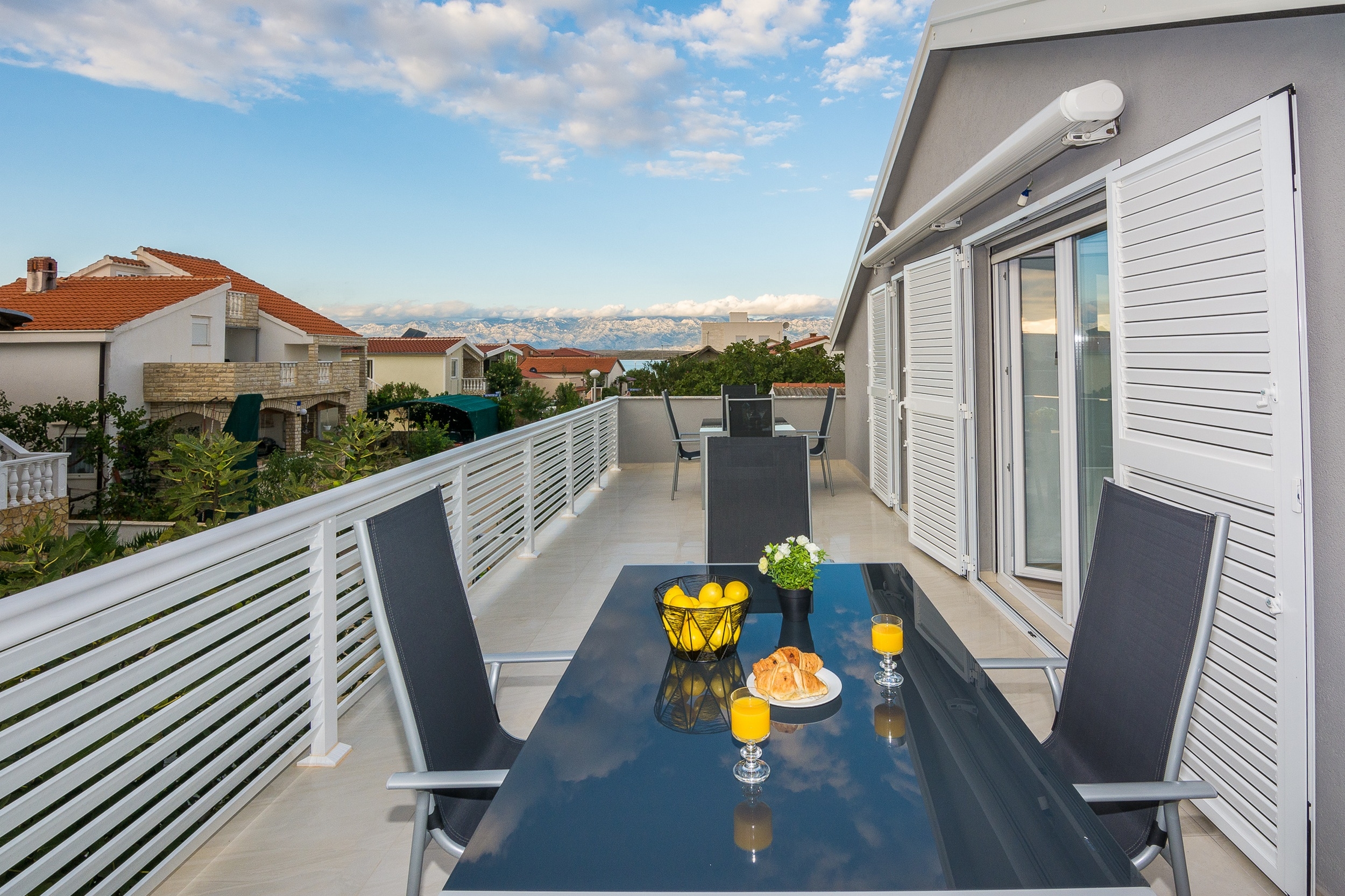 One bedroom apartment with balcony Vir  A-d