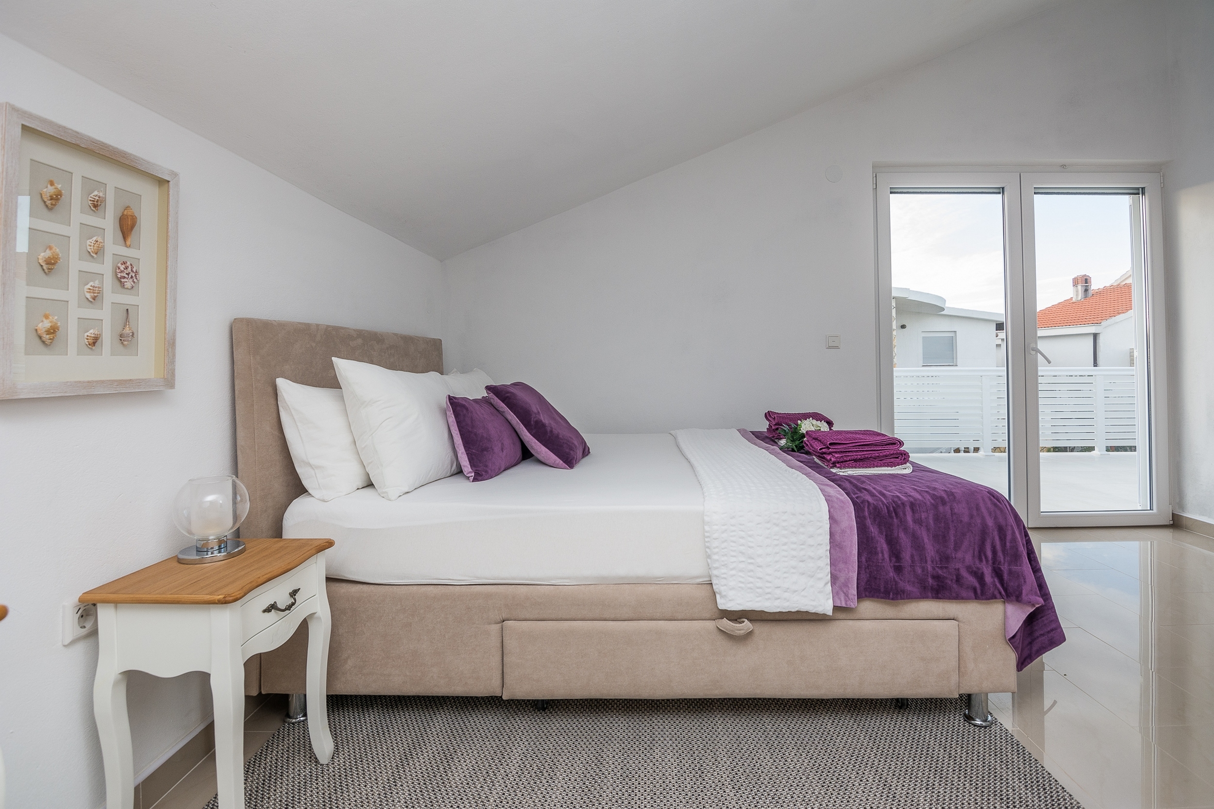 One bedroom apartment with balcony Vir  A-d