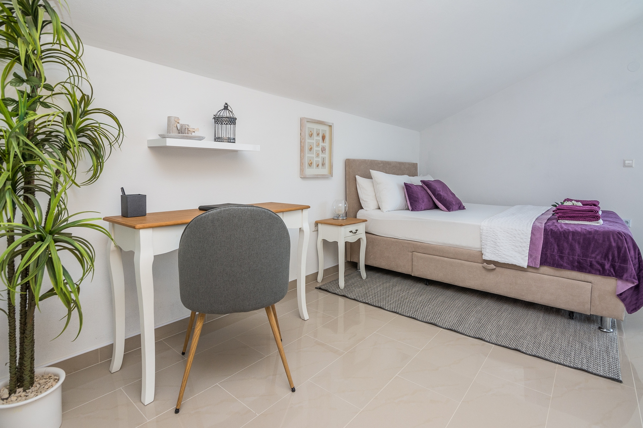 One bedroom apartment with balcony Vir  A-d