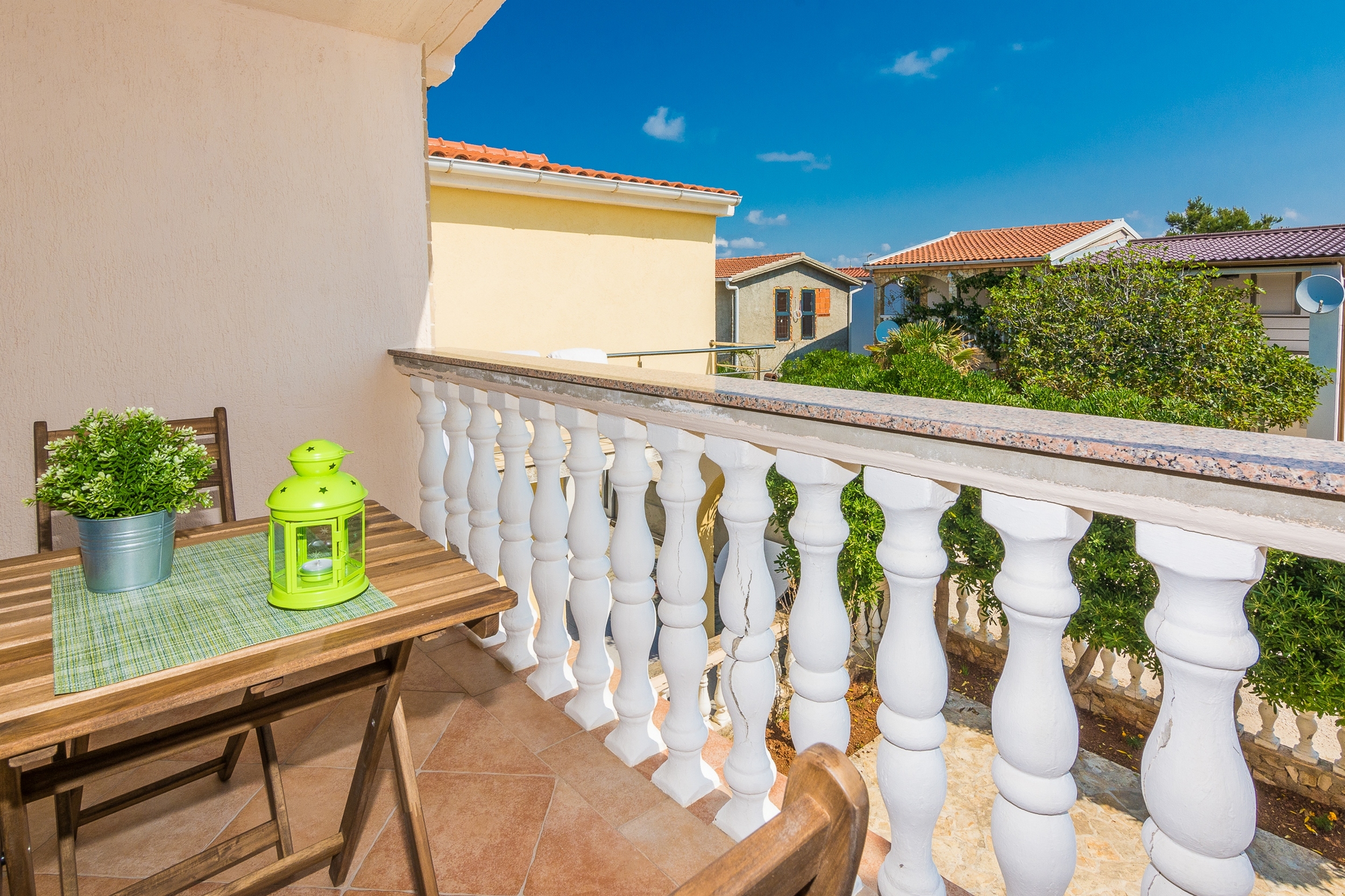 Studio flat with balcony Vir  AS-b