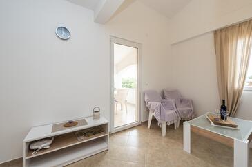 Vir, Obývací pokoj v ubytování typu apartment, s klimatizací a WiFi.
