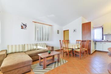 Vir, Obývací pokoj v ubytování typu apartment, s klimatizací a WiFi.