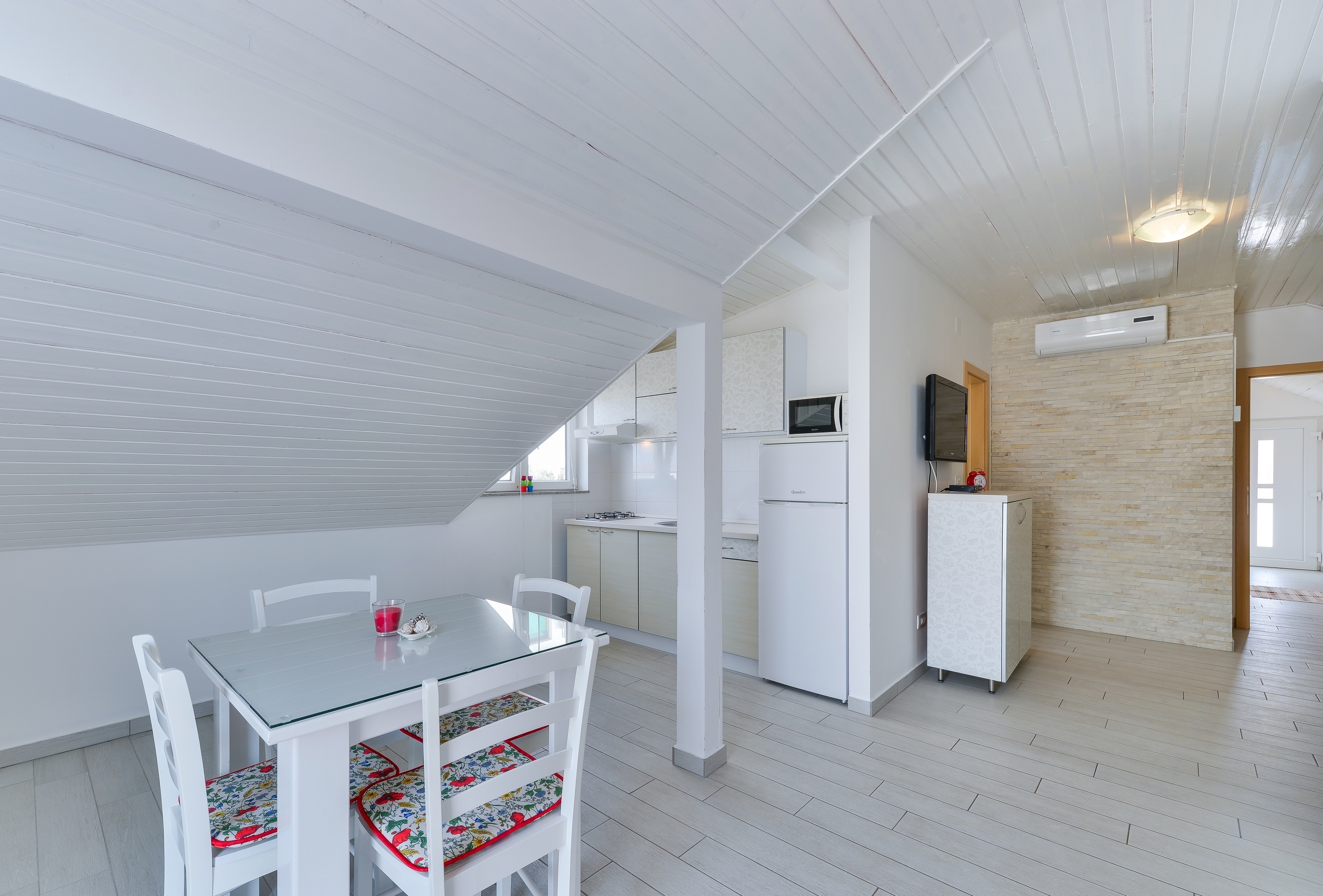 One bedroom apartment with terrace Vir  A-a