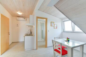 Vir, Jídelna v ubytování typu studio-apartment, WiFi.