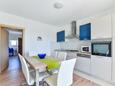 Vir, Кухня в размещении типа apartment, WiFi.