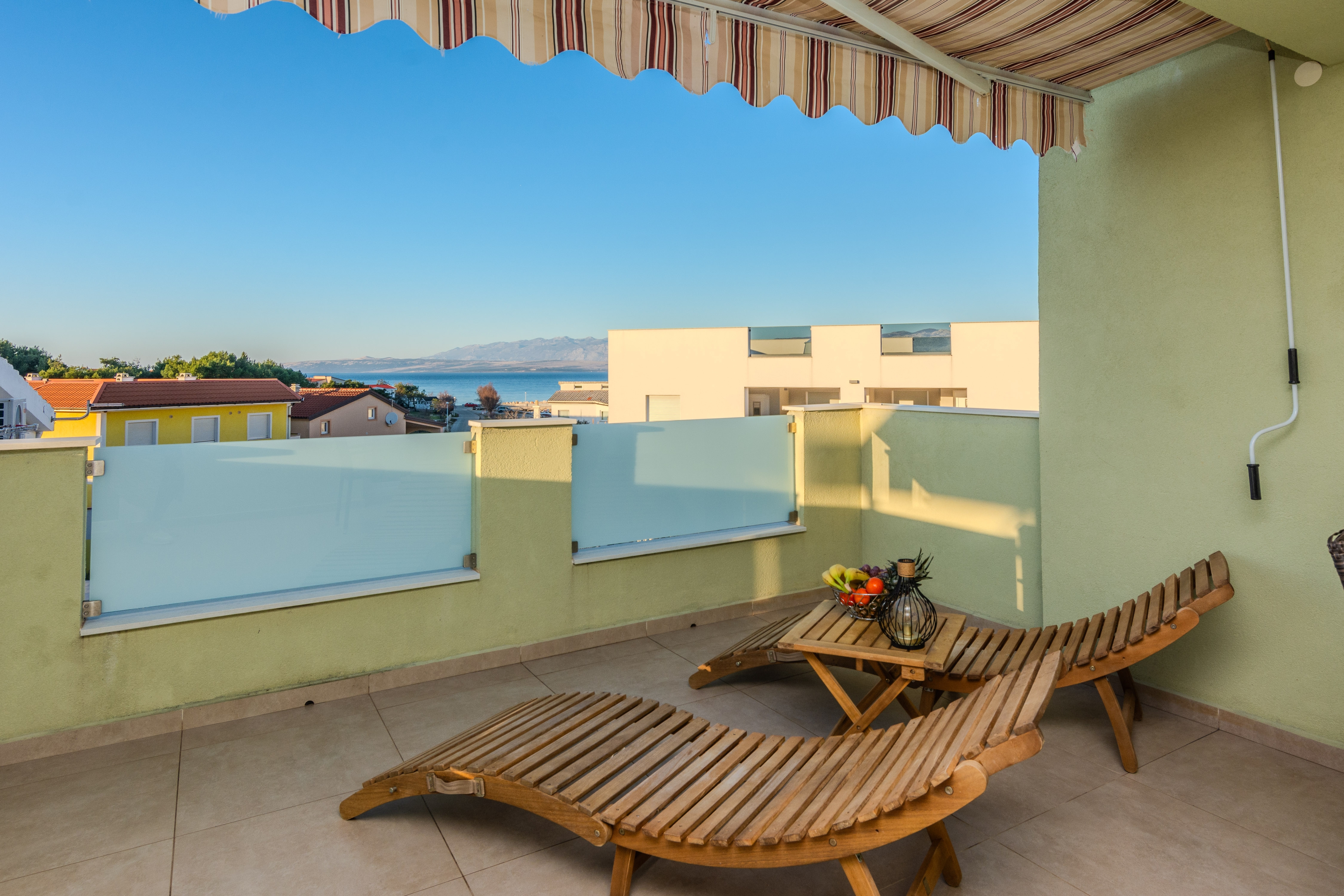 Two bedroom apartment with balcony and sea view Vir - Lozice, Vir  A-b
