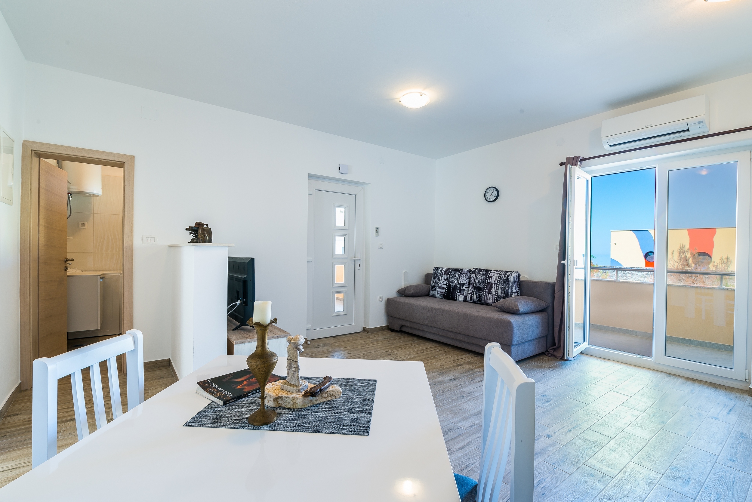 One bedroom apartment with terrace and sea view Privlaka, Zadar  A-a