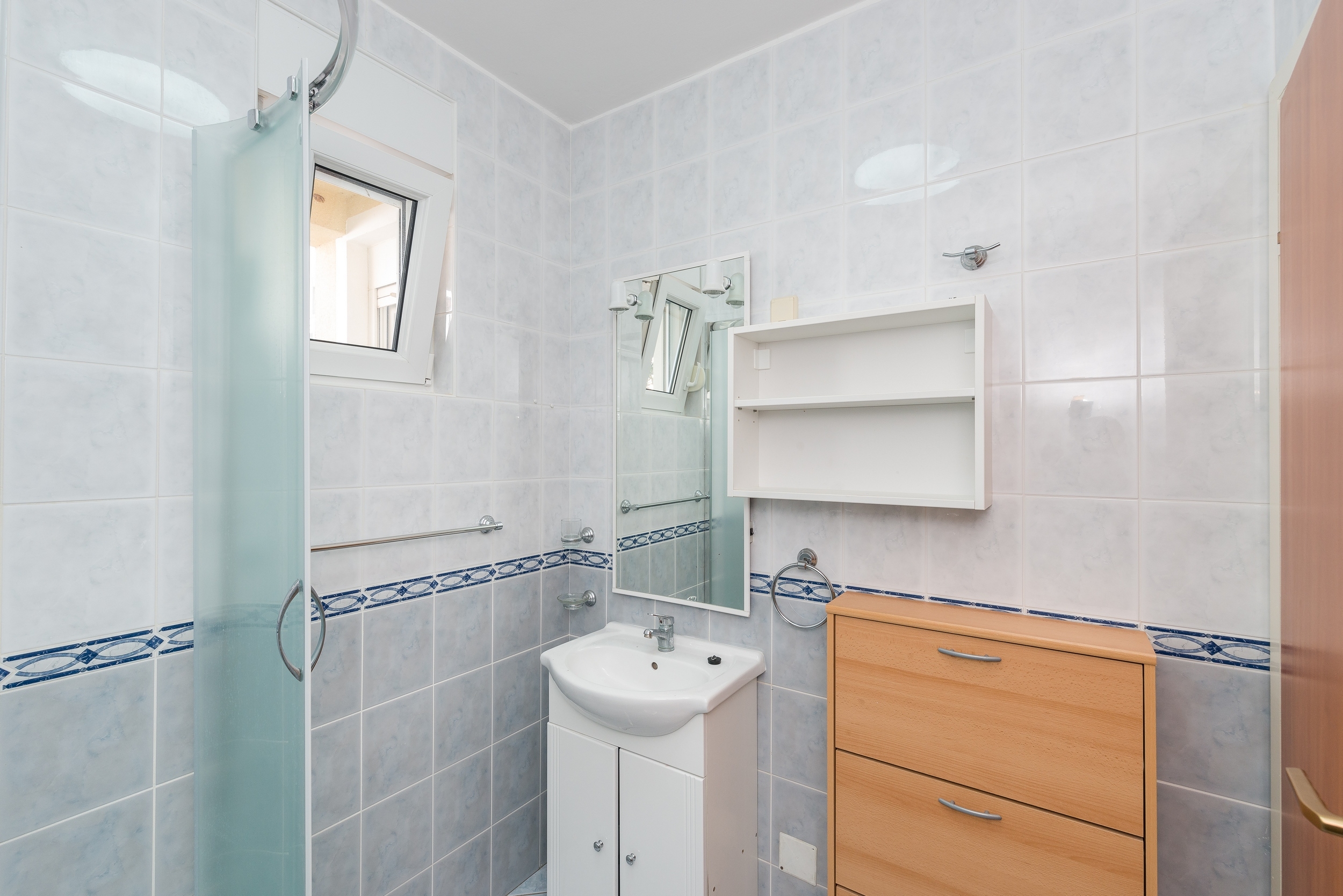 One bedroom apartment with terrace Vir  A-a
