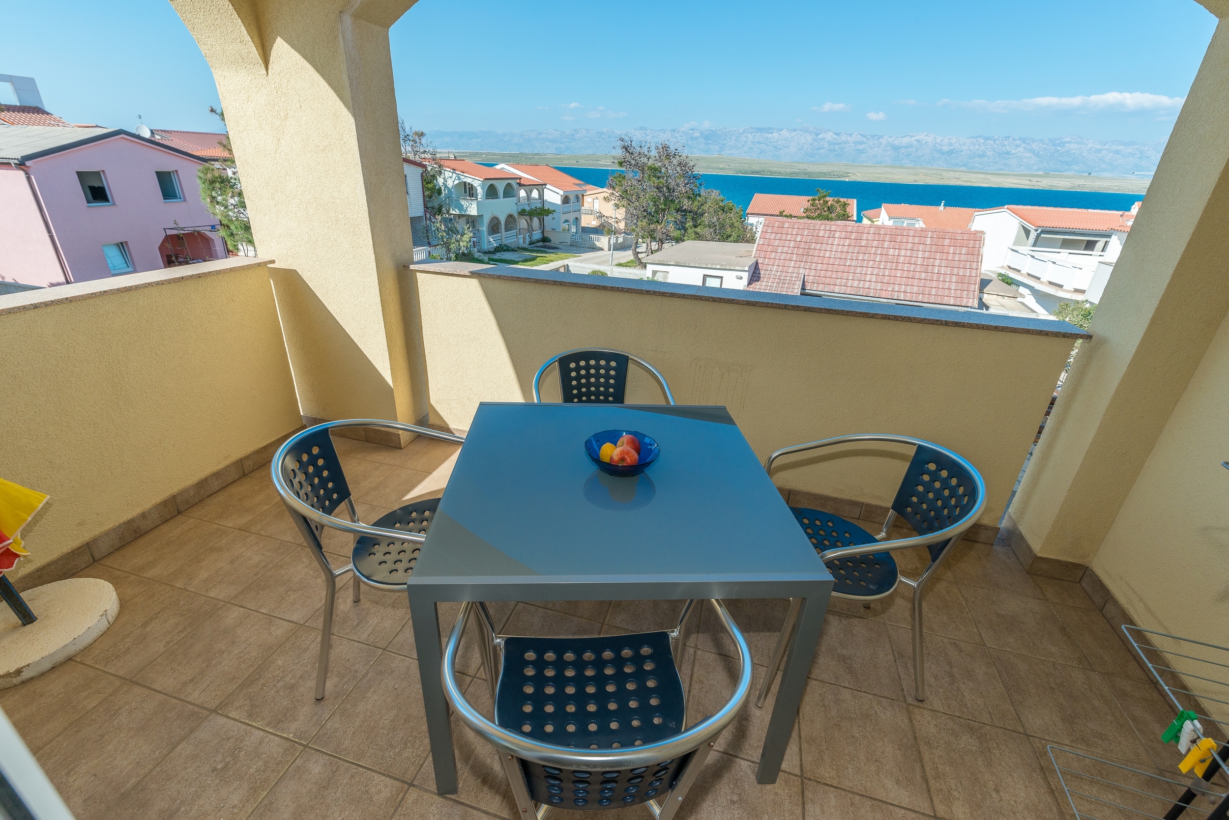 One bedroom apartment with balcony and sea view Vir  A-c