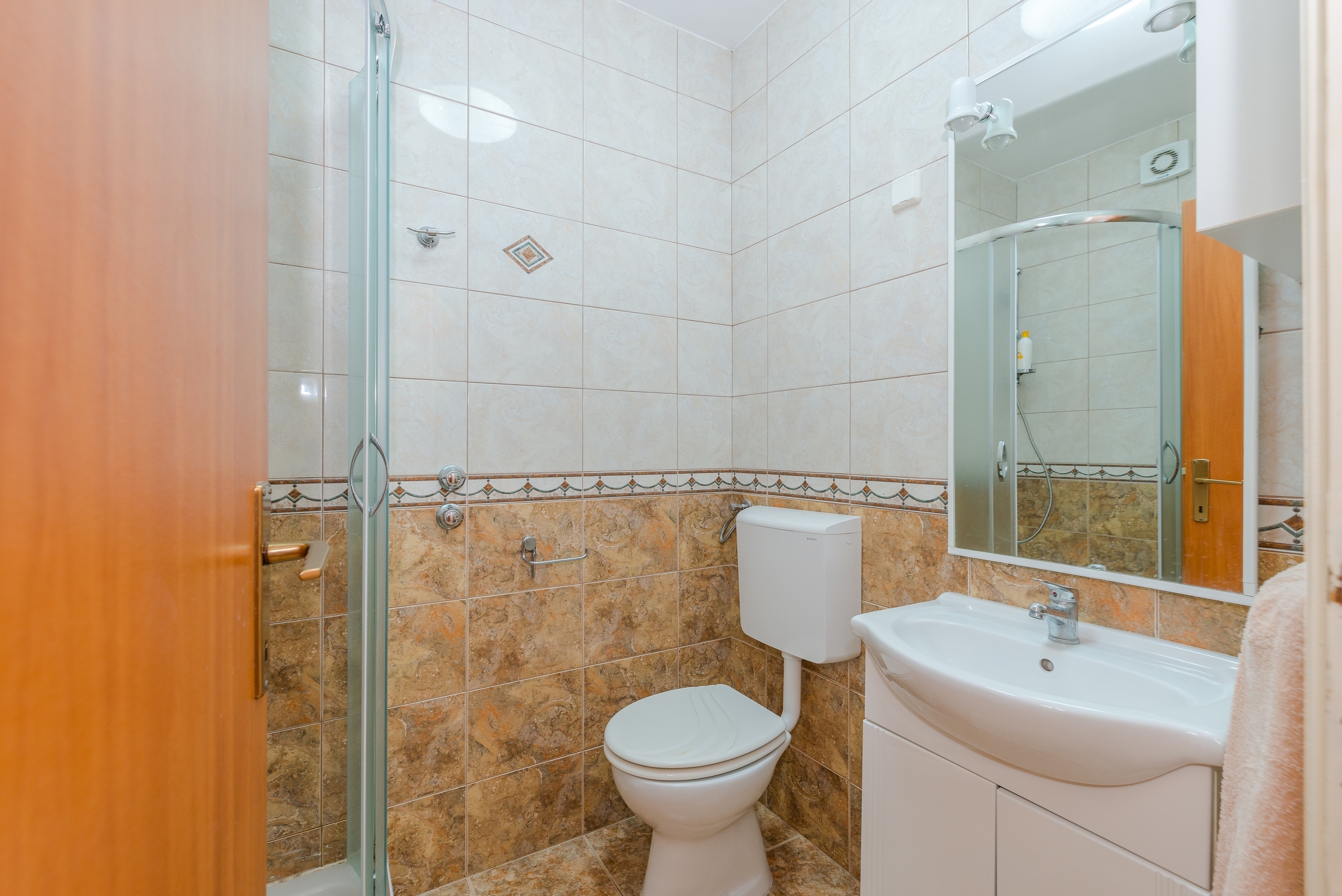 One bedroom apartment with balcony and sea view Vir  A-c