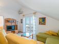 Vir, Obývací pokoj v ubytování typu apartment, s klimatizací a WiFi.