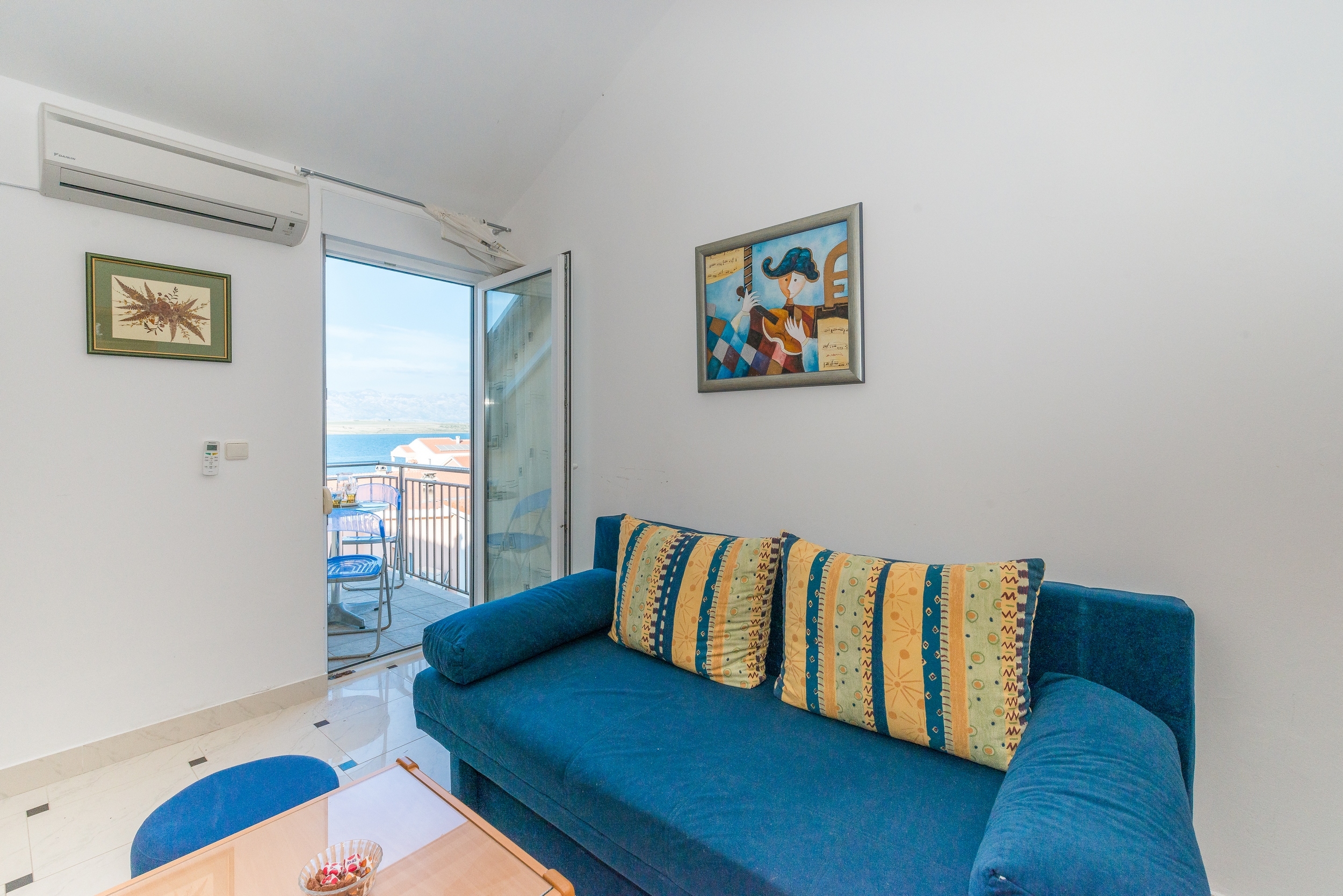 Studio flat with balcony and sea view Vir (AS-18603-a)