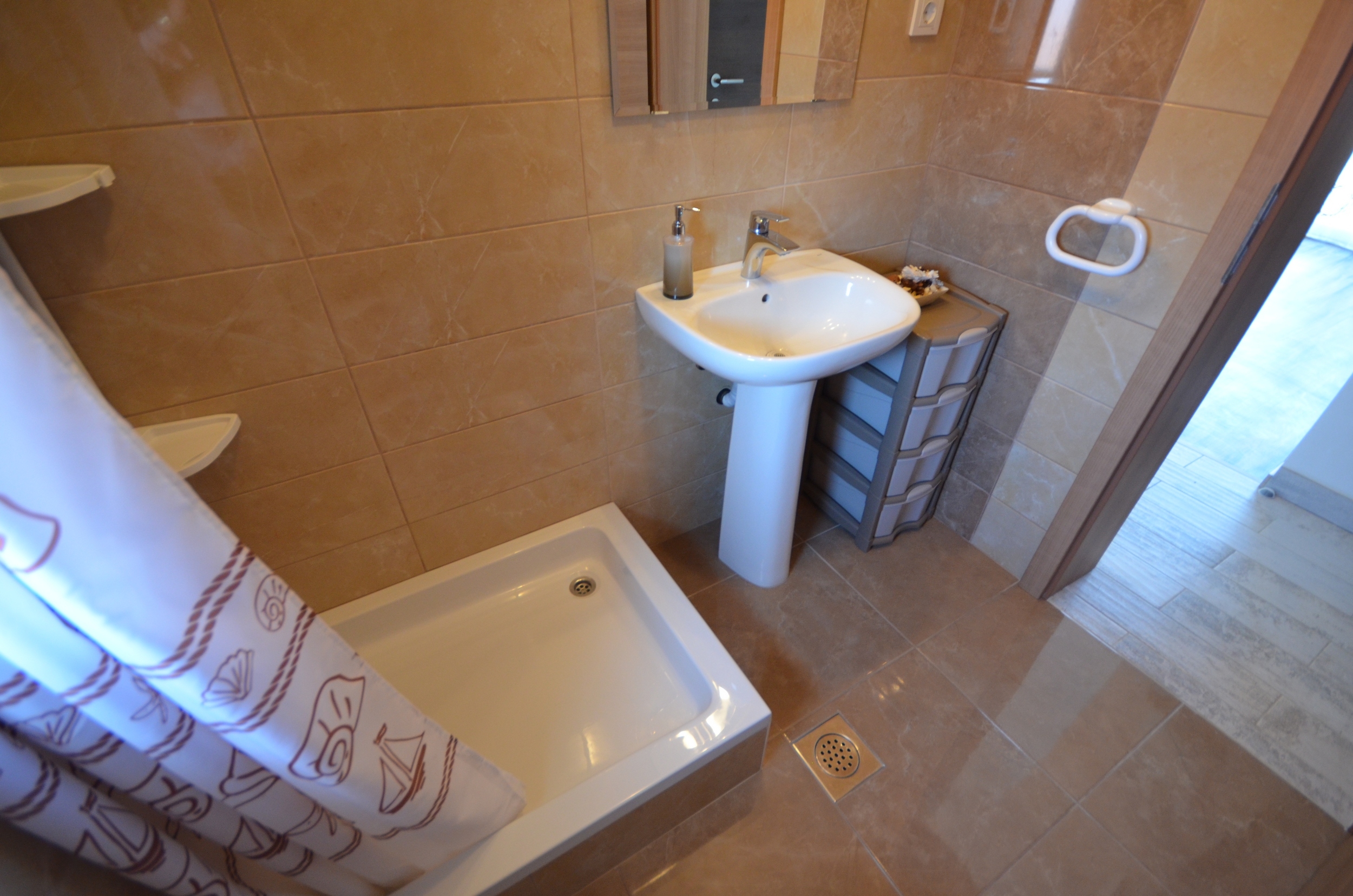 One bedroom apartment with terrace and sea view Vir  A-a