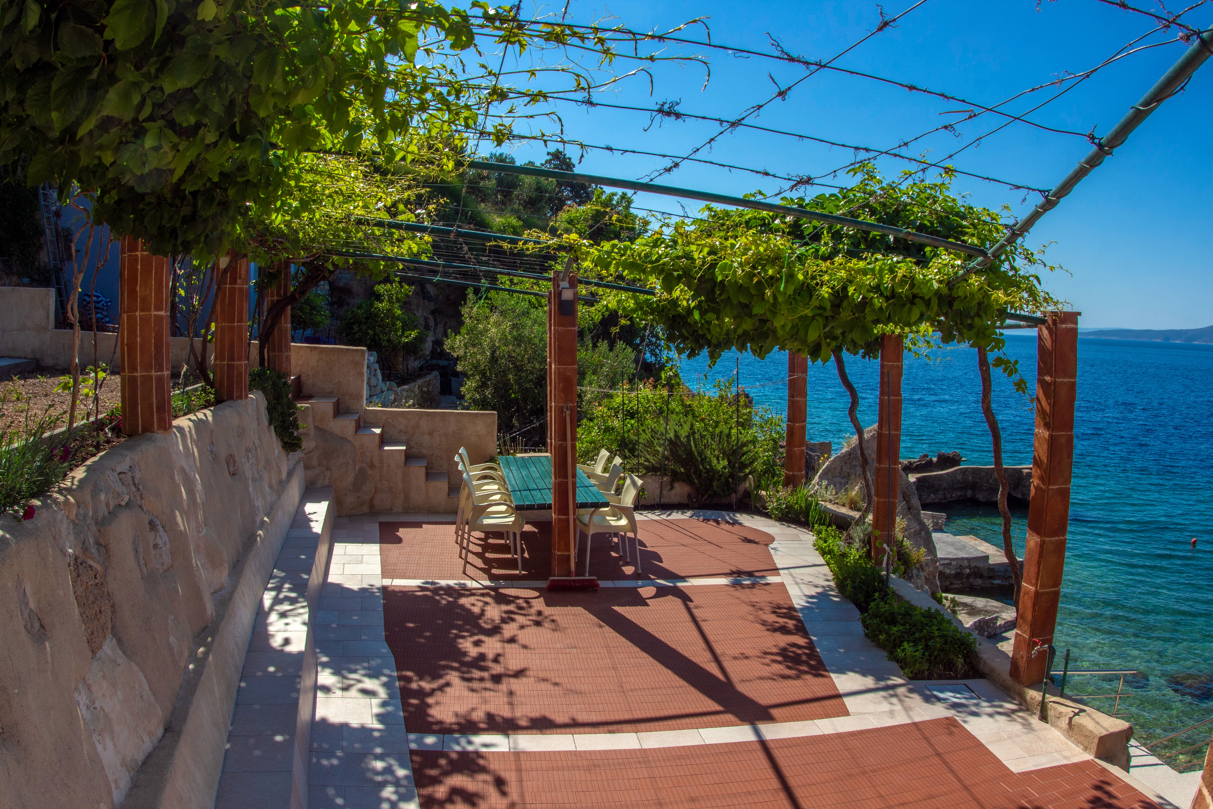 One bedroom apartment near beach Pisak, Omiš (A-18610-a)