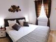 Bedroom 1 Dicmo, Bedroom 1 in the house, air condition available, (pet friendly) and WiFi.