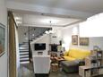 Living room Dicmo, Living room in the house, (pet friendly) and WiFi.