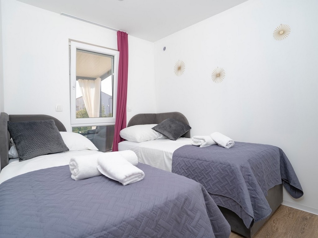 Two bedroom apartment with terrace and sea view Sveti Filip i Jakov, Biograd  A-b