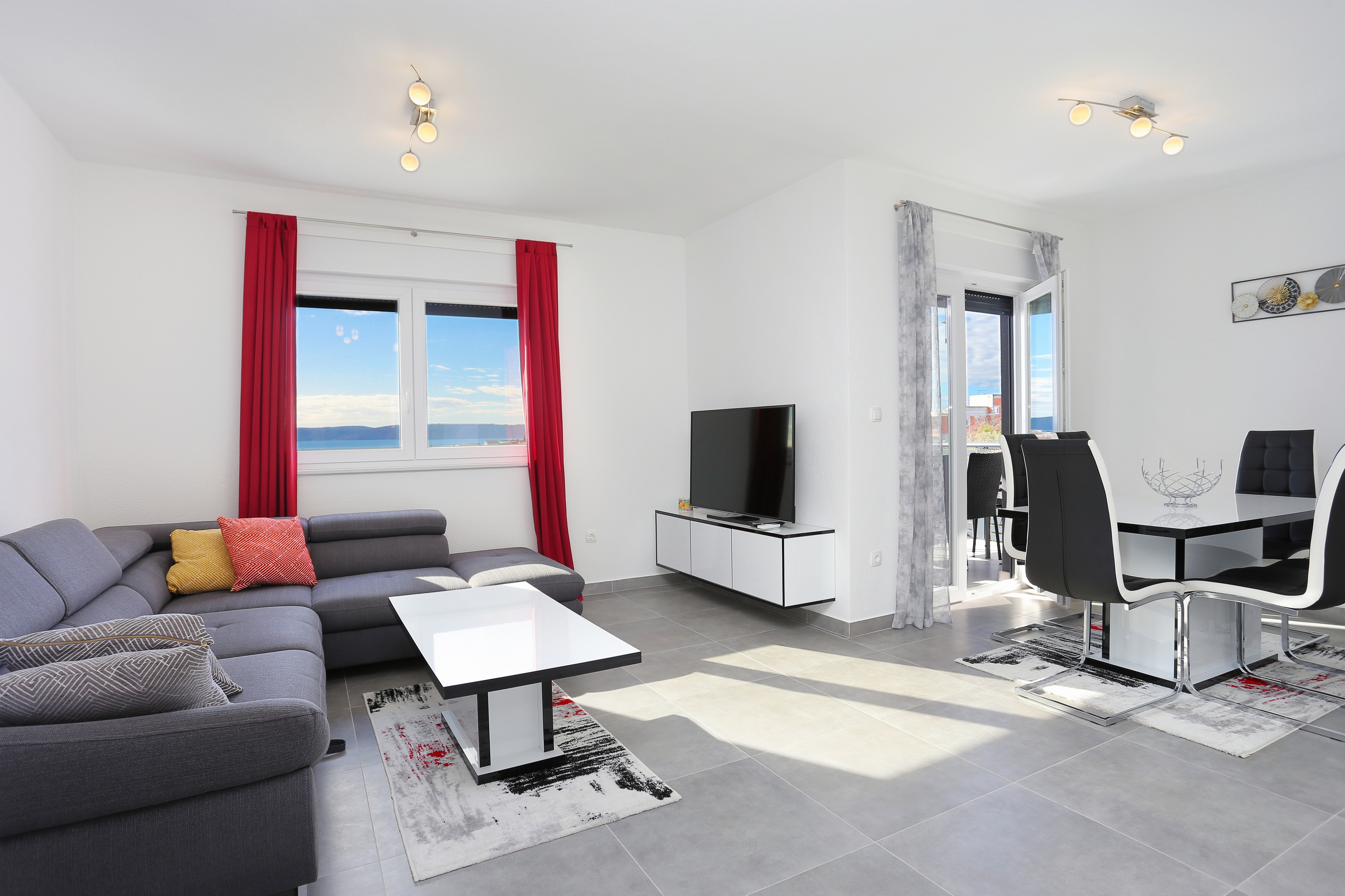 Two bedroom apartment with terrace and sea view Mavarštica, Čiovo (A-18642-a) Two bedroom apartment with terrace and sea view Mavarštica, Čiovo (A-18642-a)