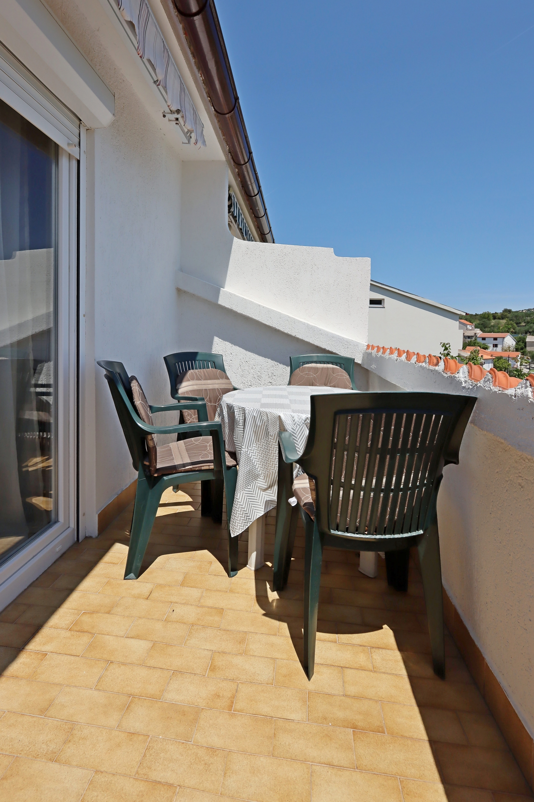 Two bedroom apartment near beach Supetarska Draga - Gonar, Rab  A-a