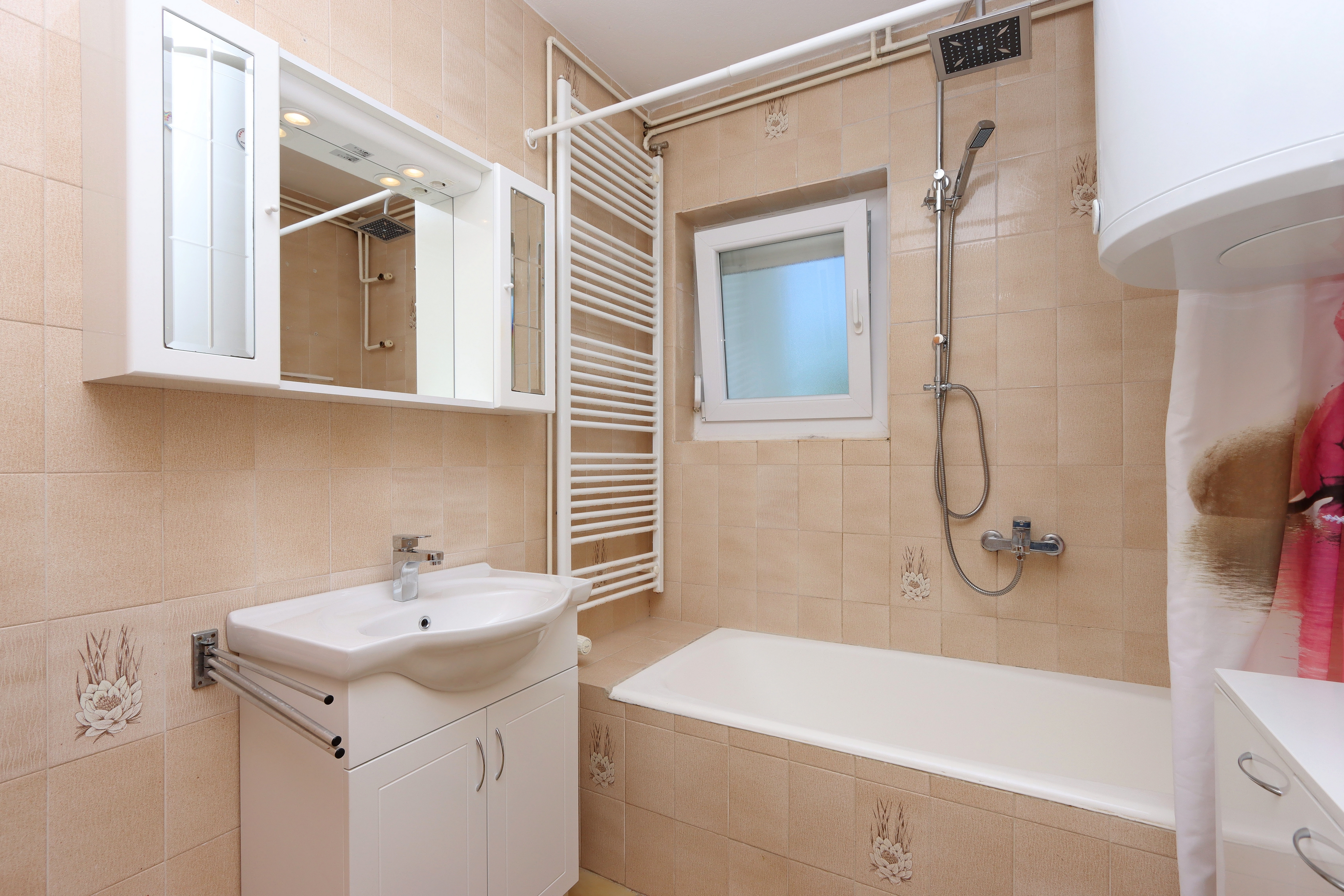 One bedroom apartment near beach Supetarska Draga - Gonar, Rab  A-b