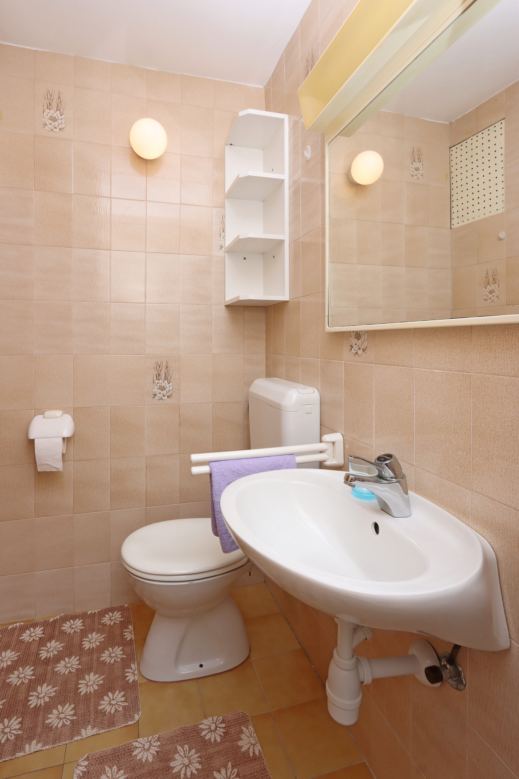 Two bedroom apartment near beach Supetarska Draga - Gonar, Rab  A-c