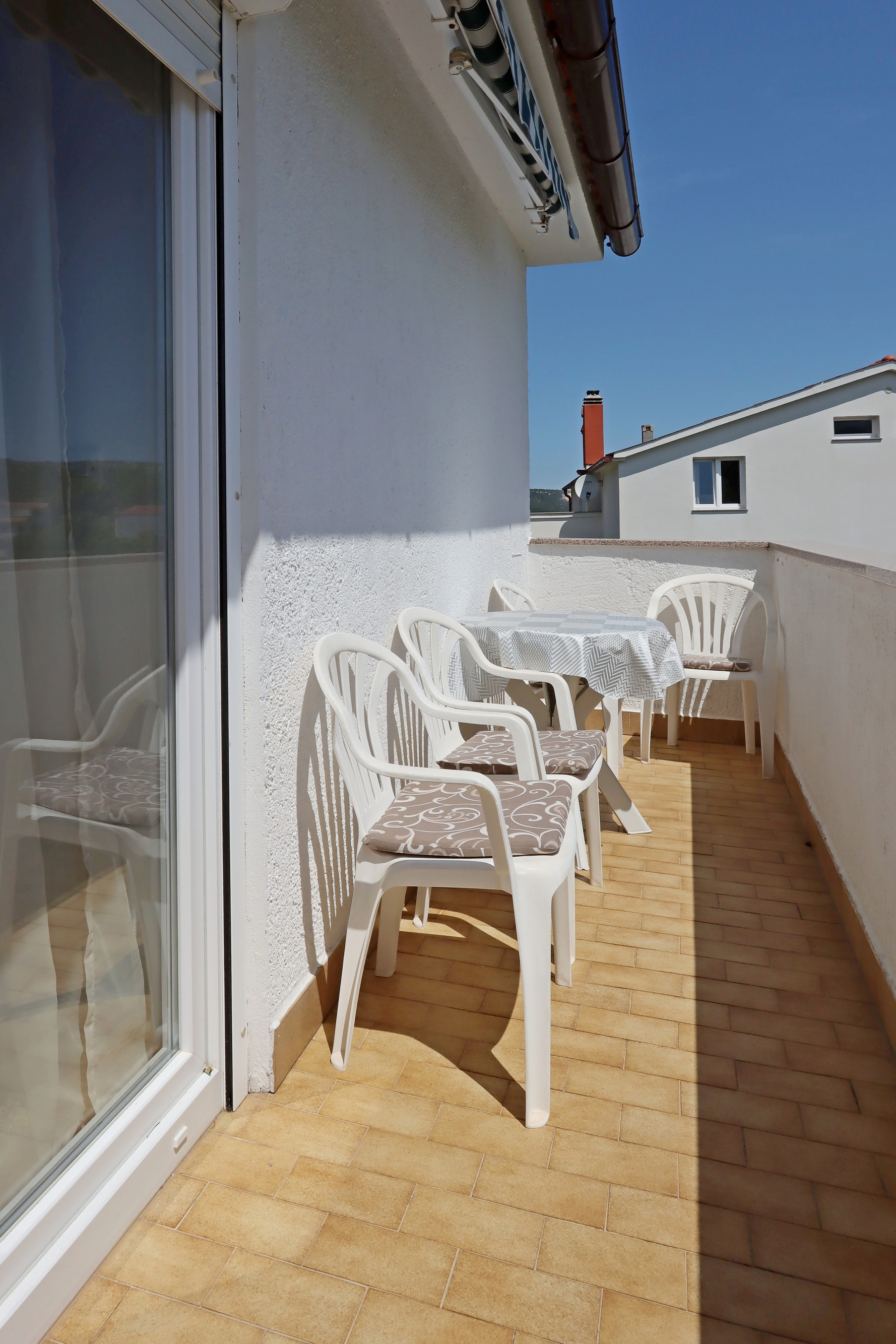 Two bedroom apartment near beach Supetarska Draga - Gonar, Rab  A-d