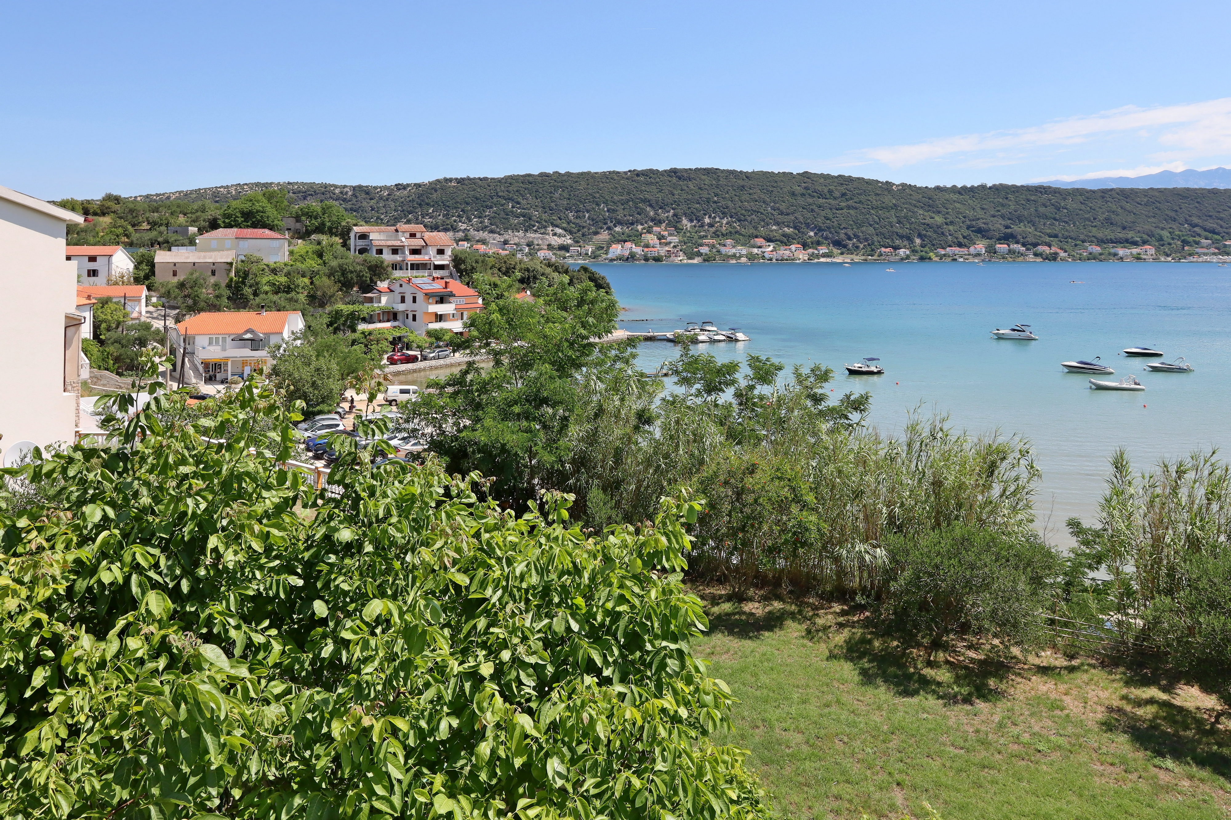 Two bedroom apartment near beach Supetarska Draga - Gonar, Rab  A-d