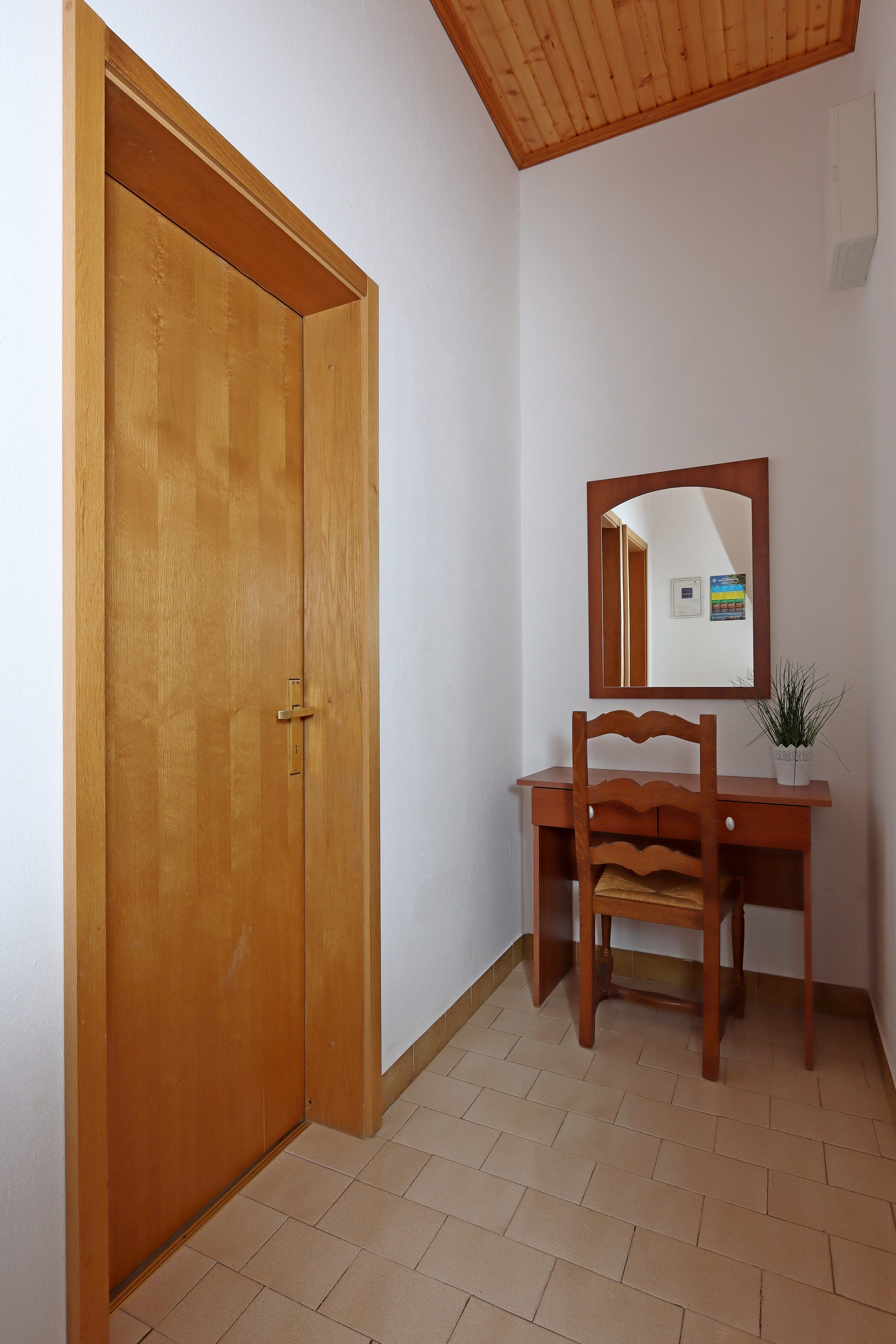 Two bedroom apartment near beach Supetarska Draga - Gonar, Rab  A-d