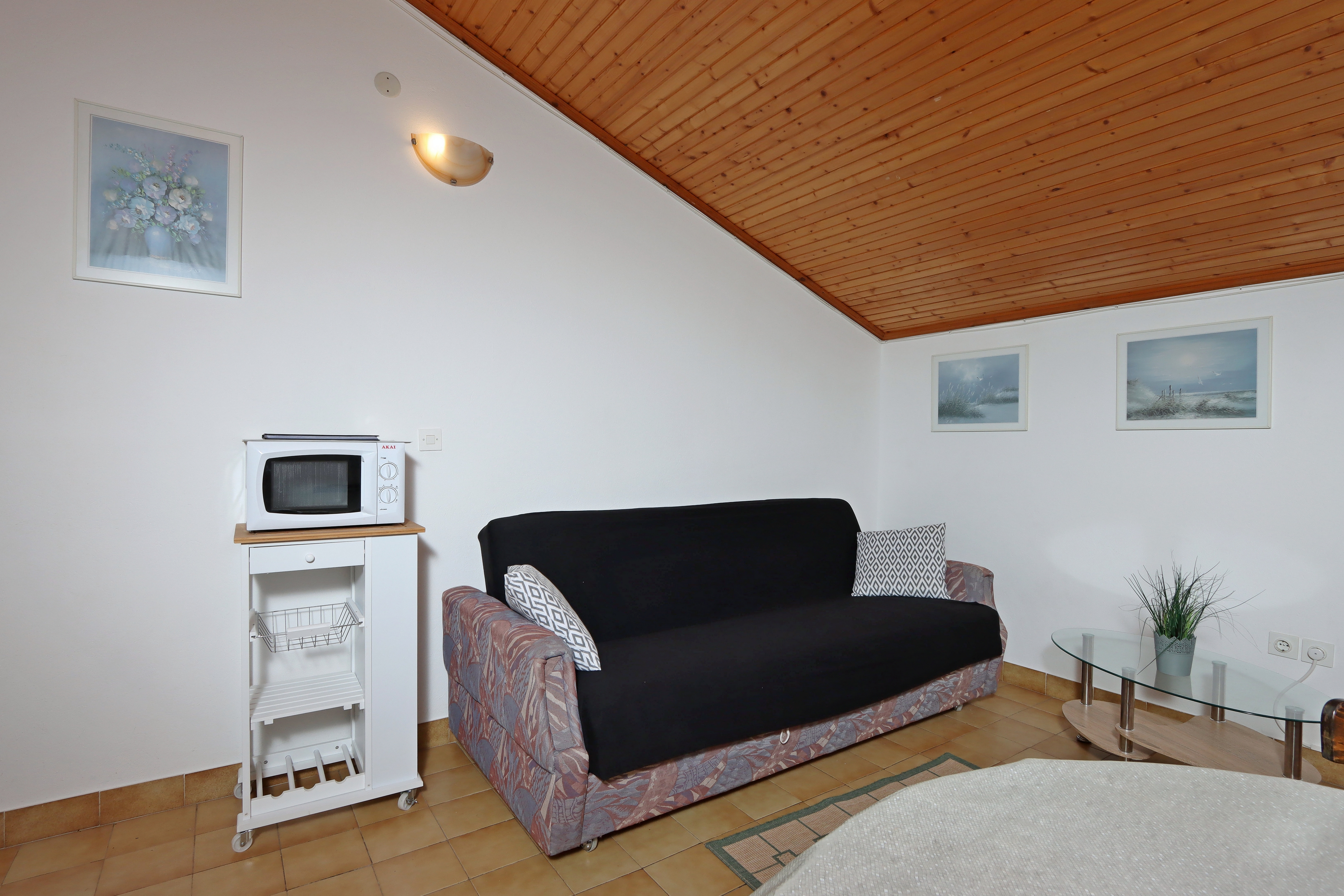 Two bedroom apartment near beach Supetarska Draga - Gonar, Rab (A-18650-d) Two bedroom apartment near beach Supetarska Draga - Gonar, Rab (A-18650-d)