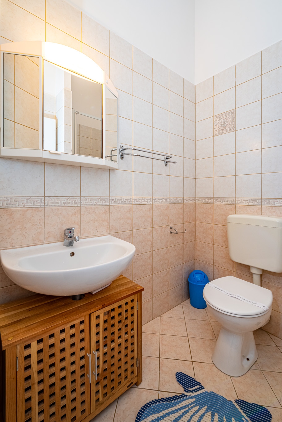 Two bedroom apartment near beach Privlaka, Zadar  A-a