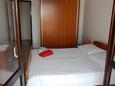 Lovište, Bedroom 2 in the apartment, air condition available, (pet friendly) and WiFi.