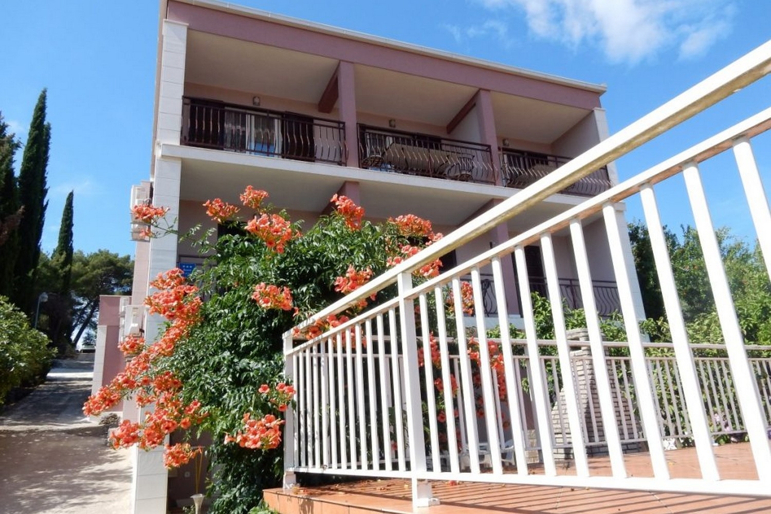 Two bedroom apartment with balcony and sea view Lovište, Pelješac (A-18656-b)