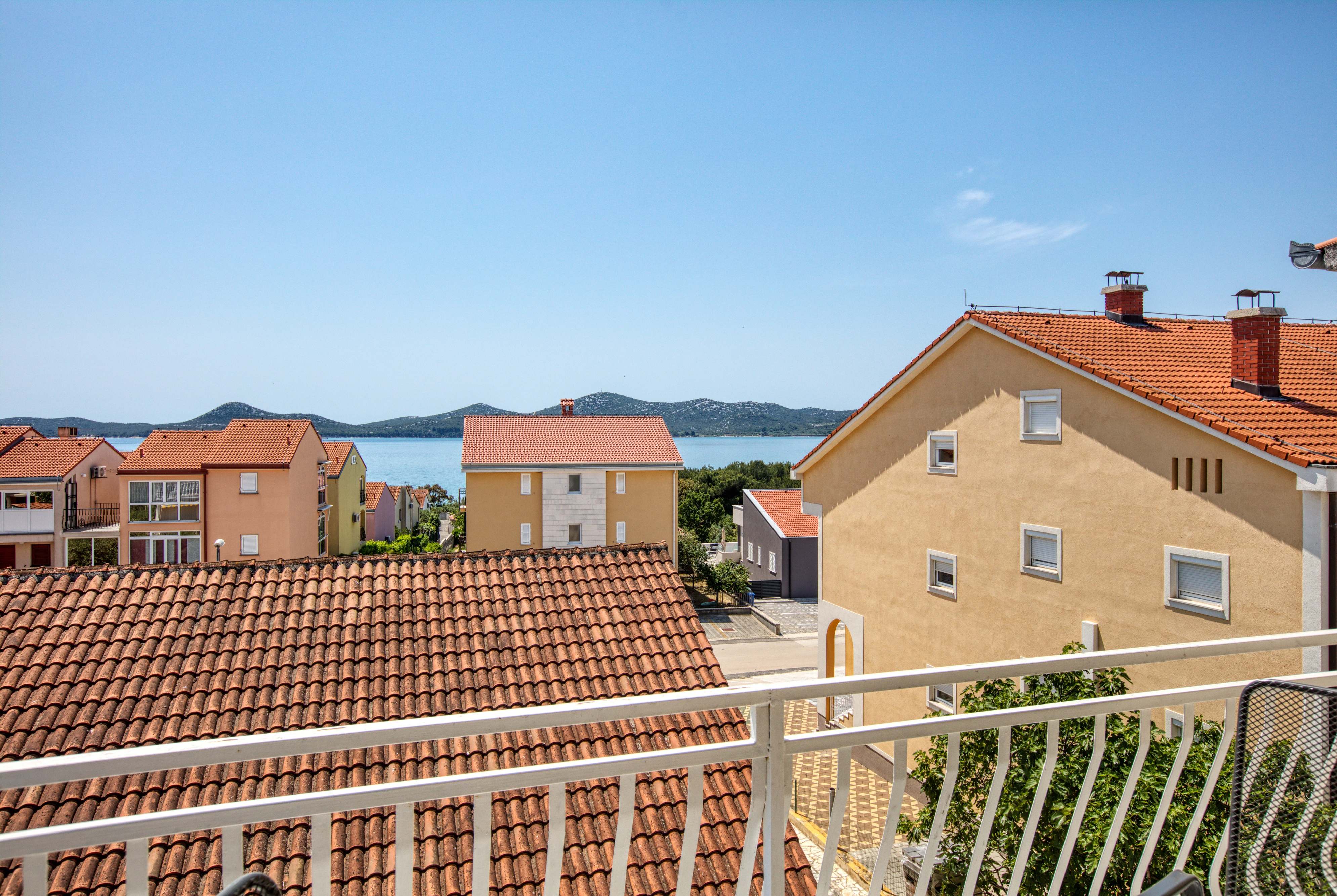 Two bedroom apartment with balcony and sea view Biograd na Moru, Biograd  A-c