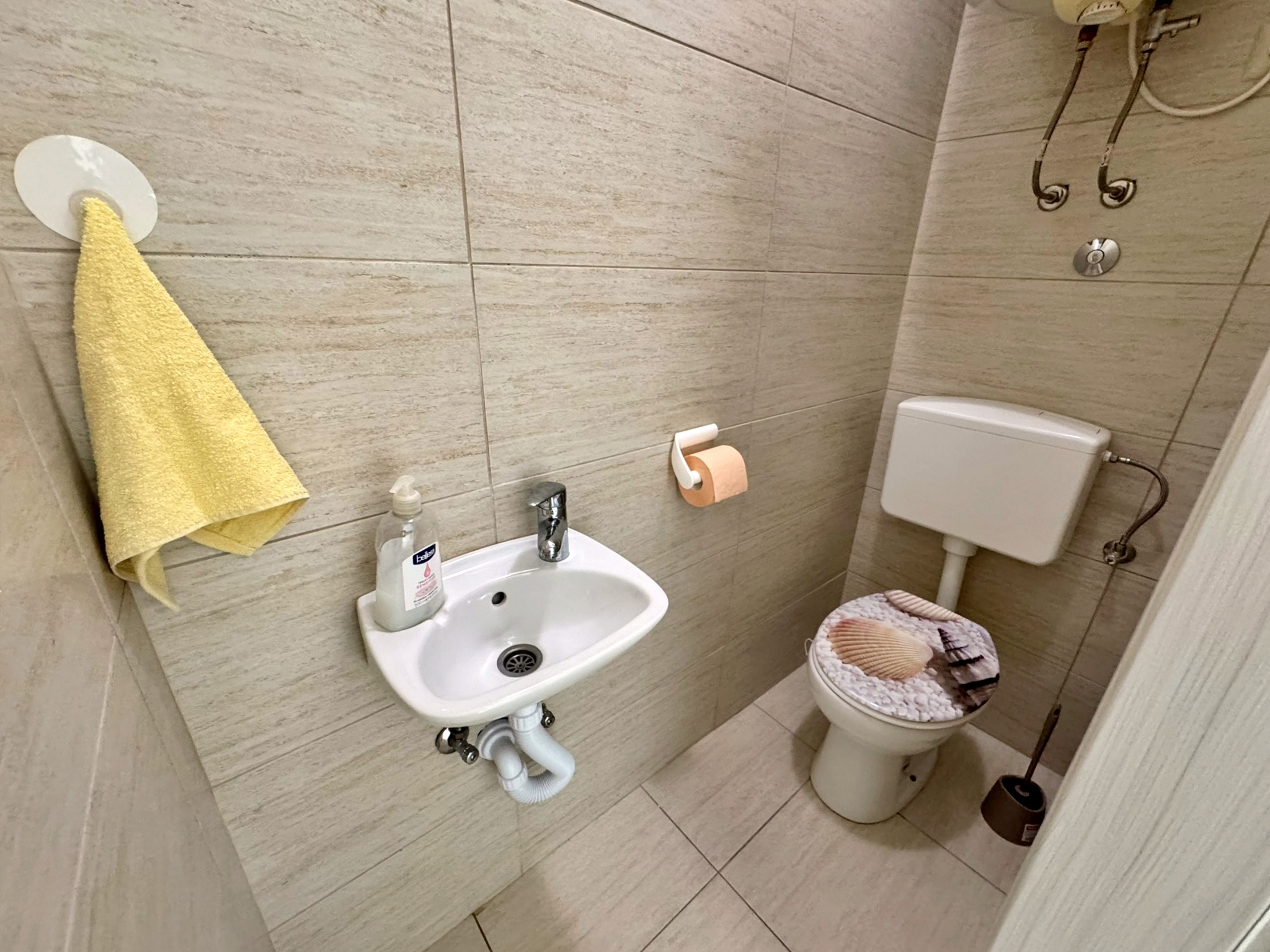 Two bedroom apartment with terrace and sea view Šilo, Krk  A-a