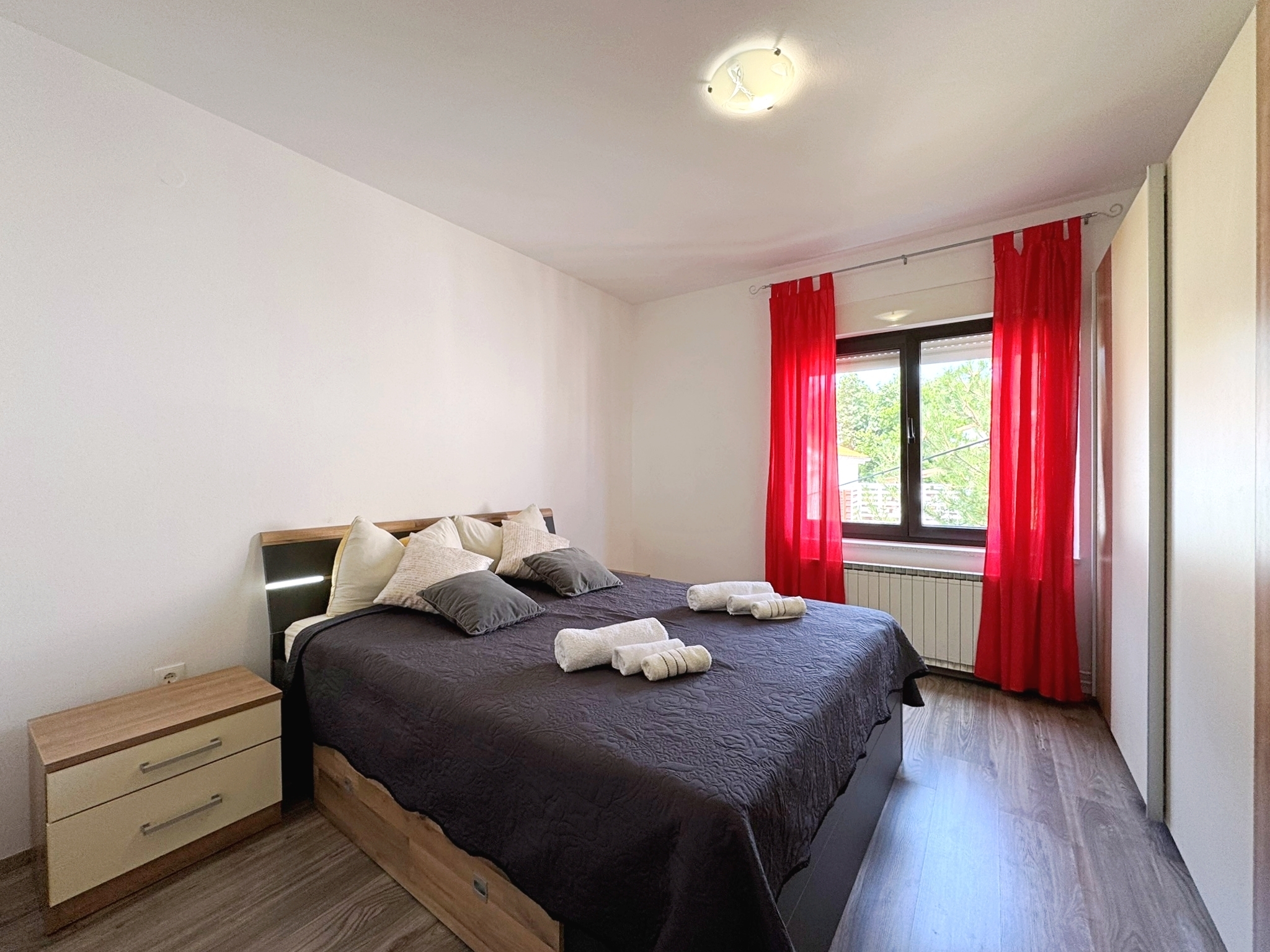 Two bedroom apartment with terrace and sea view Šilo, Krk  A-a