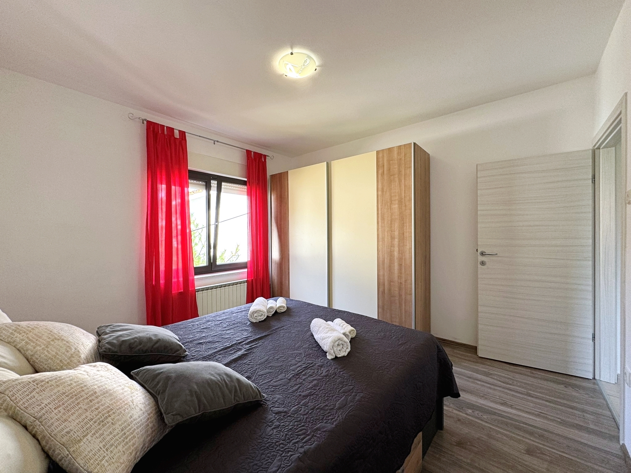 Two bedroom apartment with terrace and sea view Šilo, Krk  A-a
