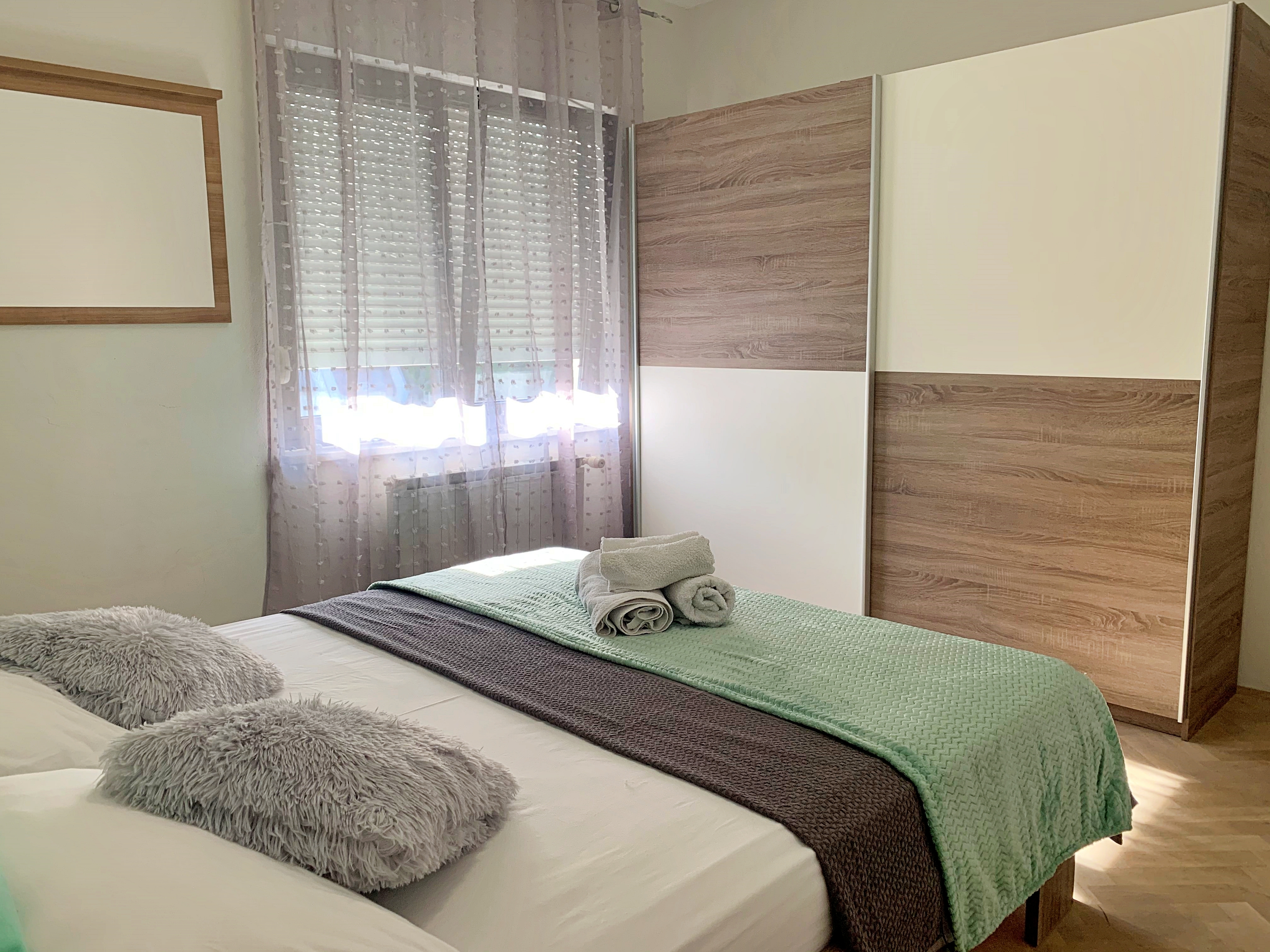 Two bedroom apartment with terrace and sea view Šilo, Krk  A-a