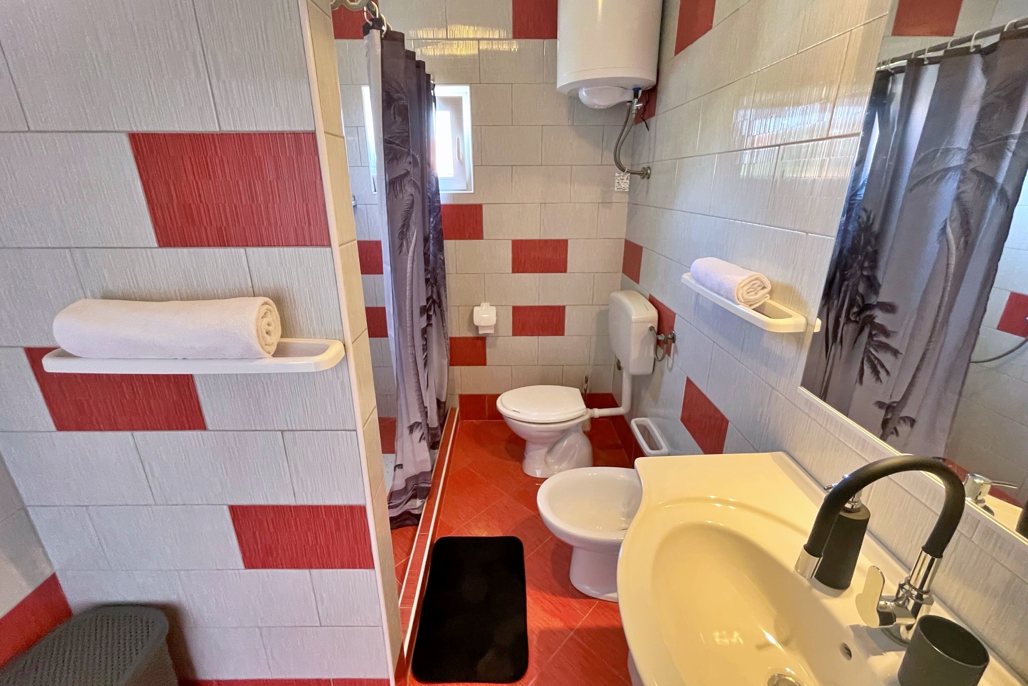 Three bedroom apartment with terrace and sea view Polje, Krk  A-c