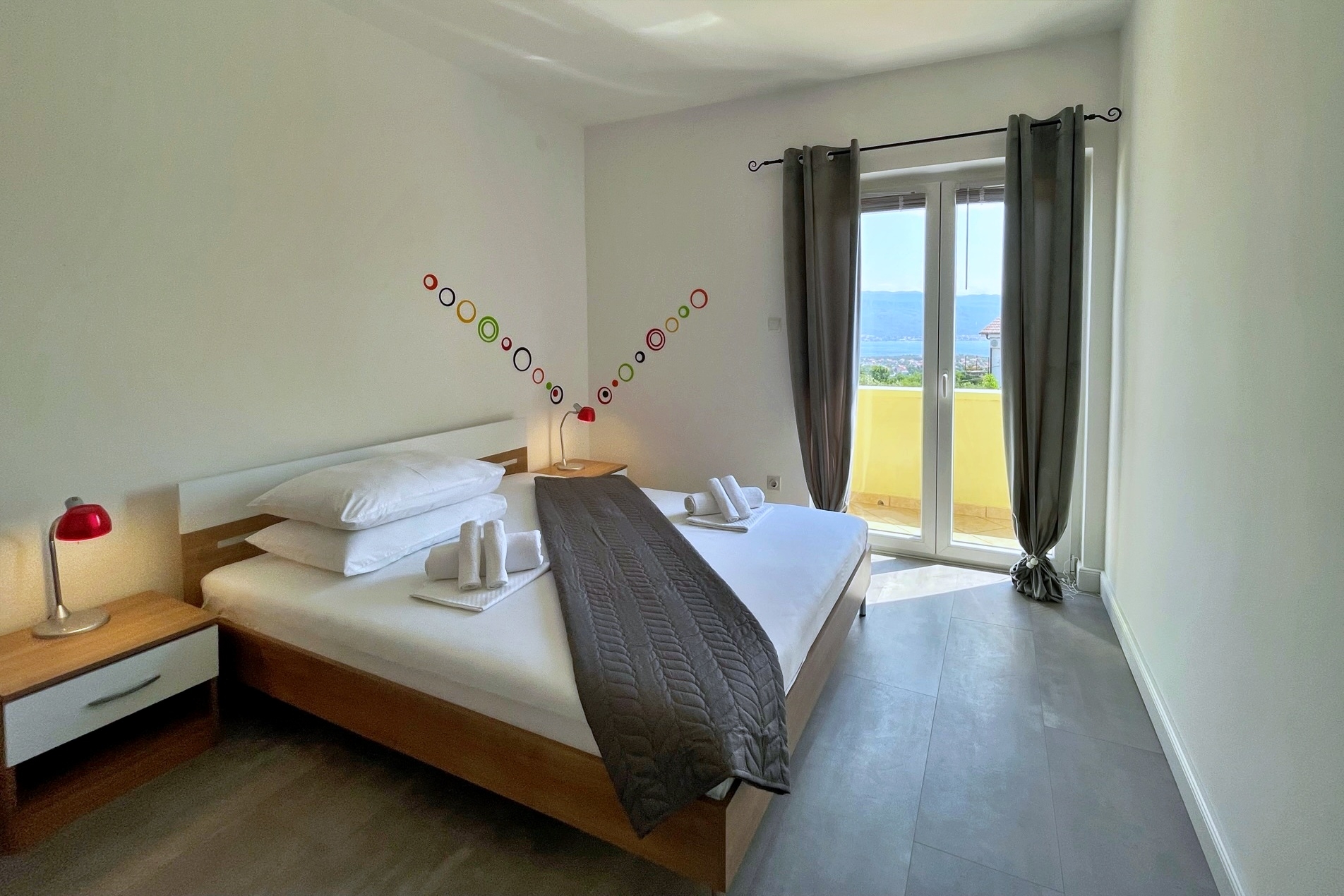 Three bedroom apartment with terrace and sea view Polje, Krk  A-c